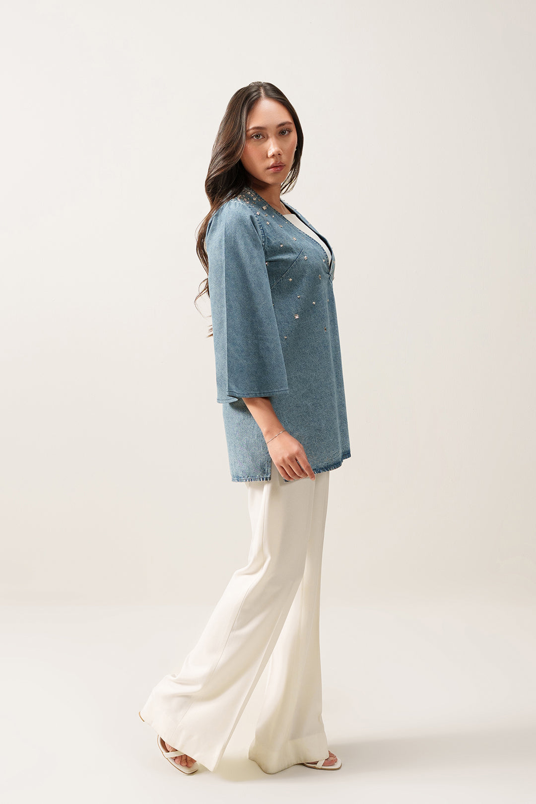 https://cdn.shopify.com/s/files/1/0611/8585/1568/files/W.SS26.336.T-3.jpg?v=1775196132