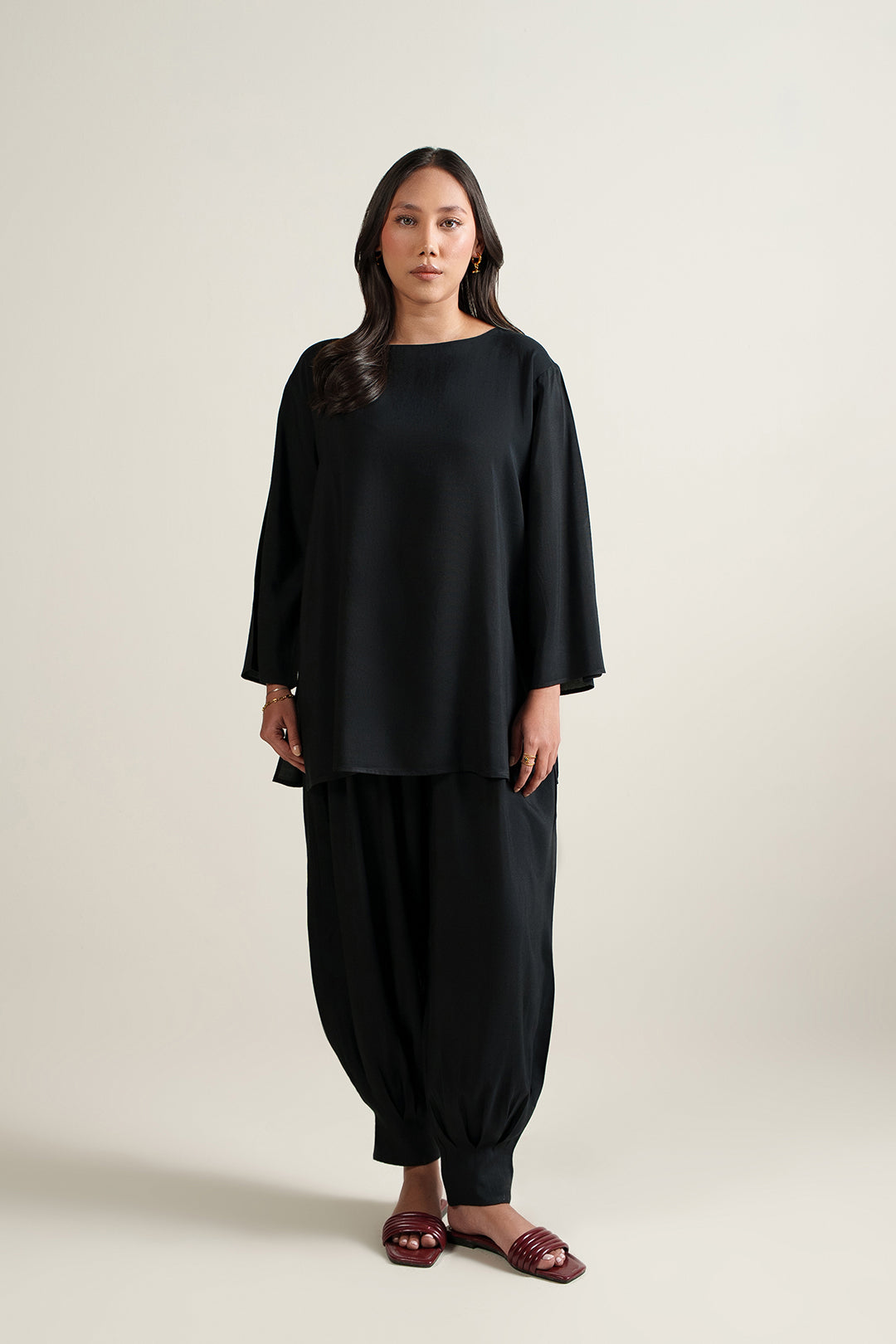 Black Essential Top
