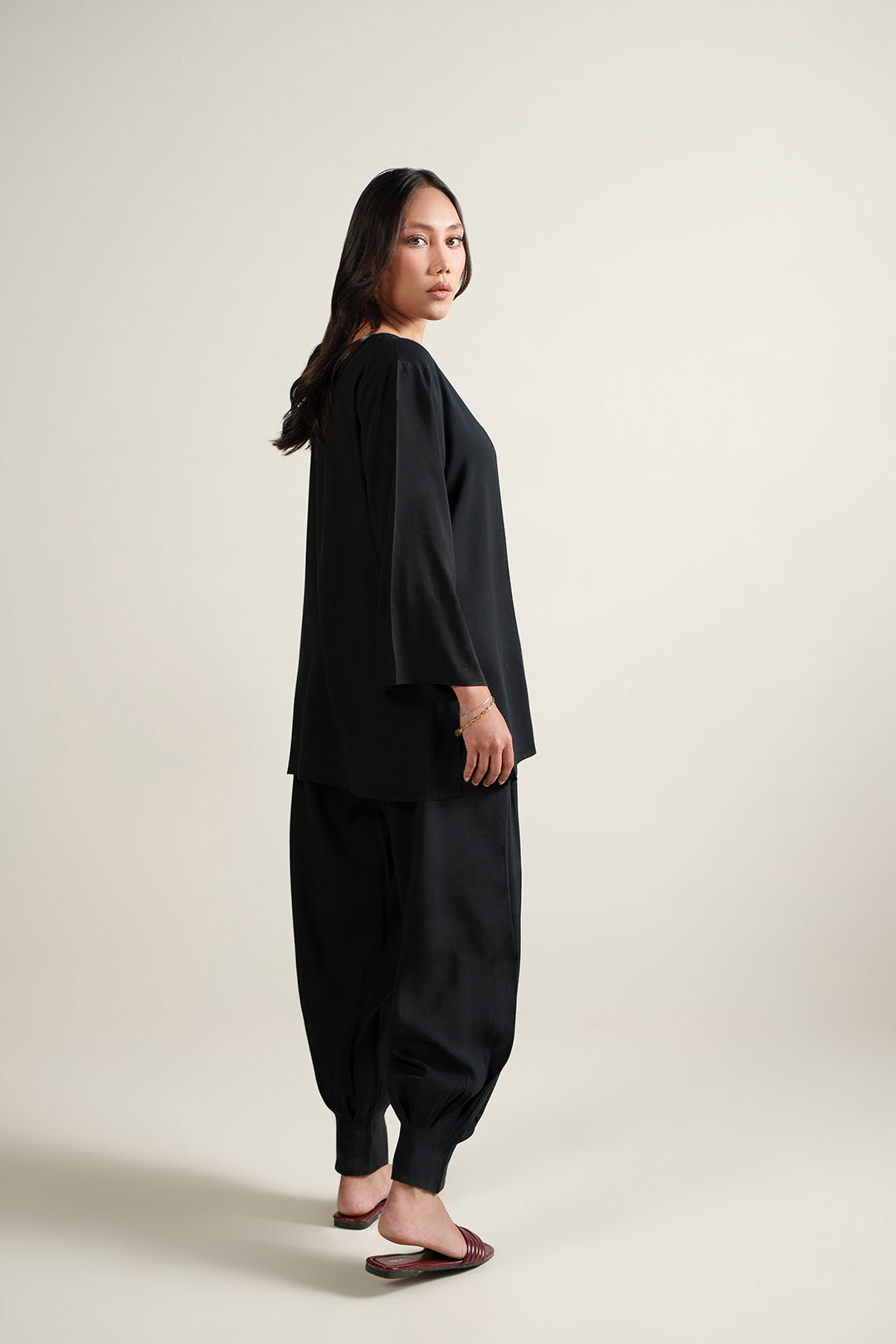 Black Essential Top