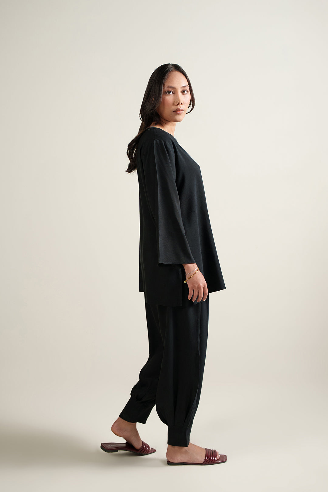 Black Essential Top