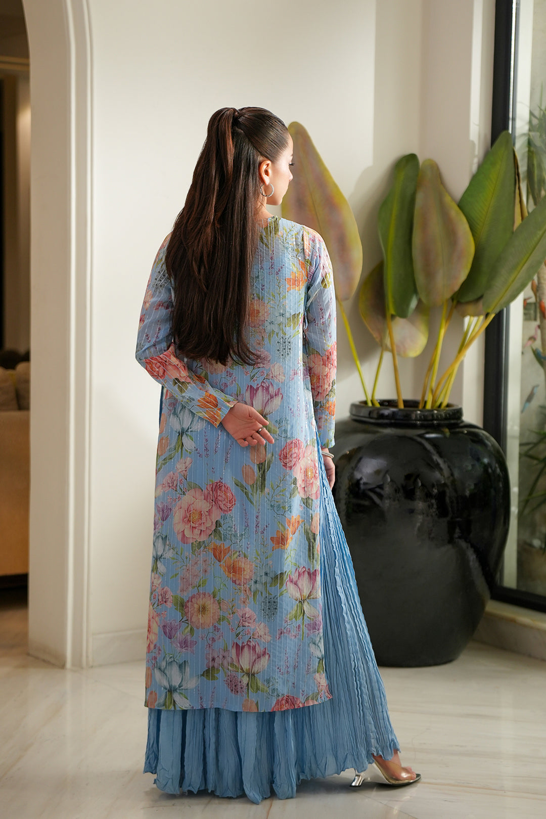 https://cdn.shopify.com/s/files/1/0611/8585/1568/files/W.SS26.420.T-4.jpg?v=1778134043