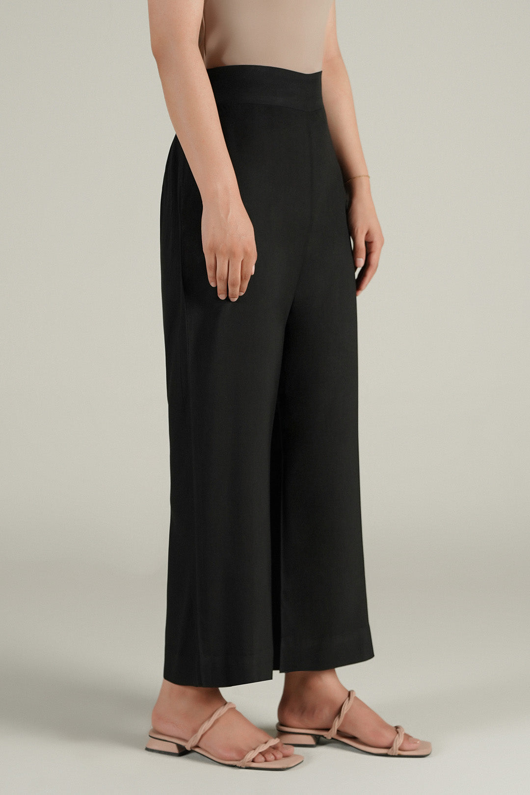 Cropped Straight Fit Pants