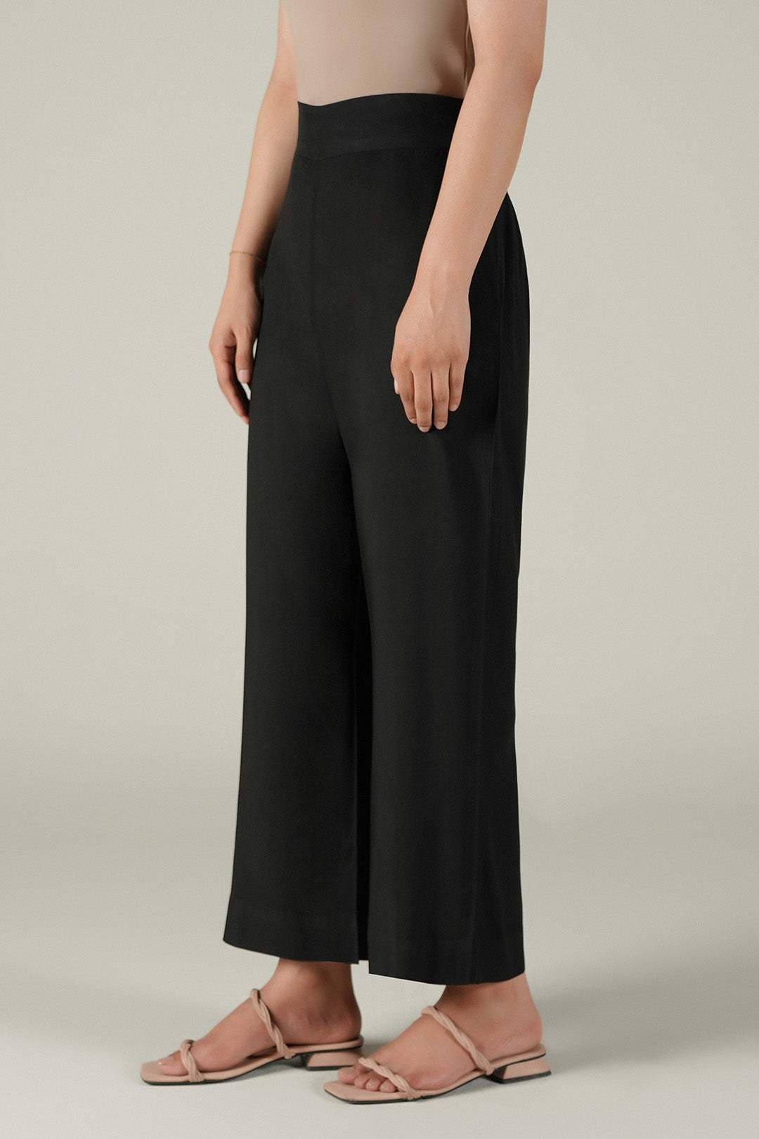 Cropped Straight Fit Pants