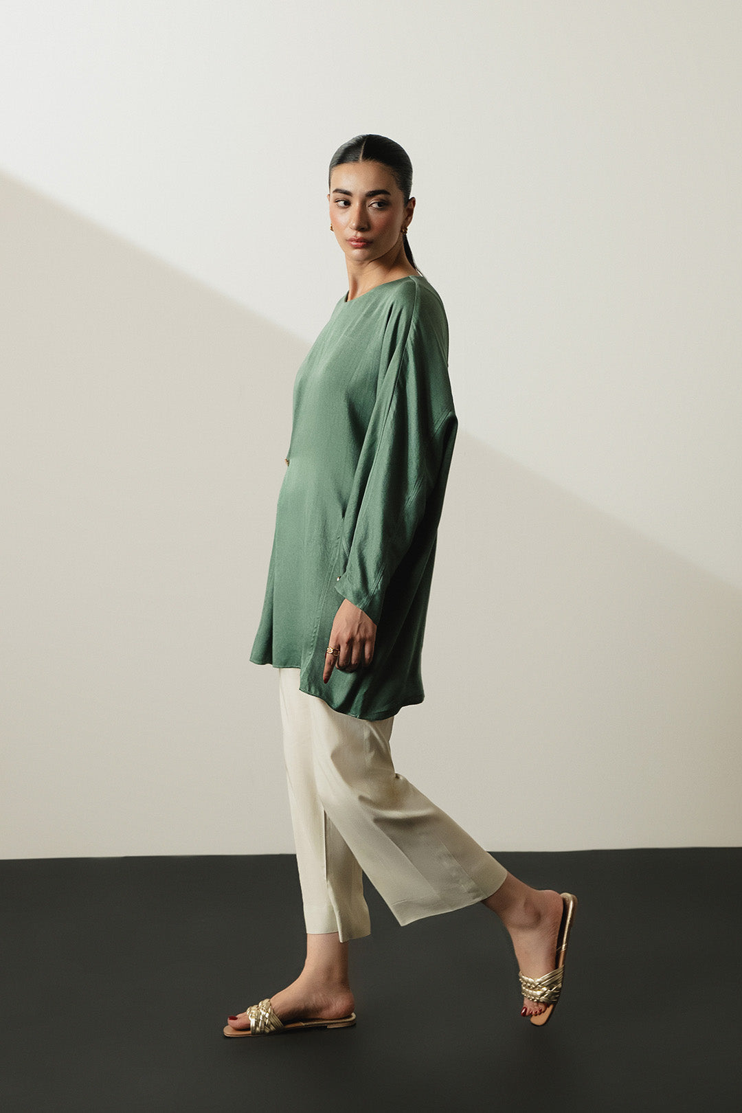 Sera Side Button Top