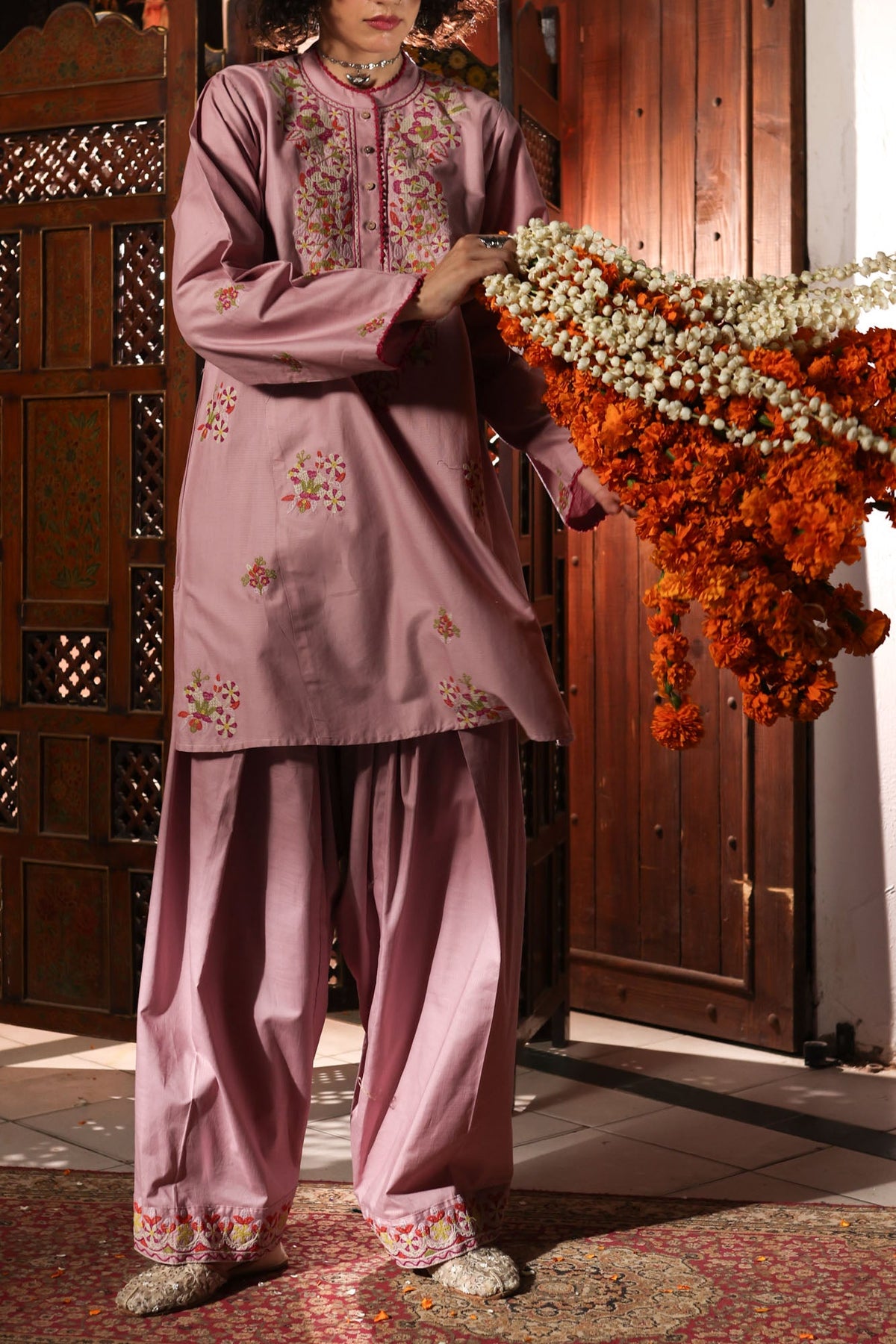 Embroidered Aar Set