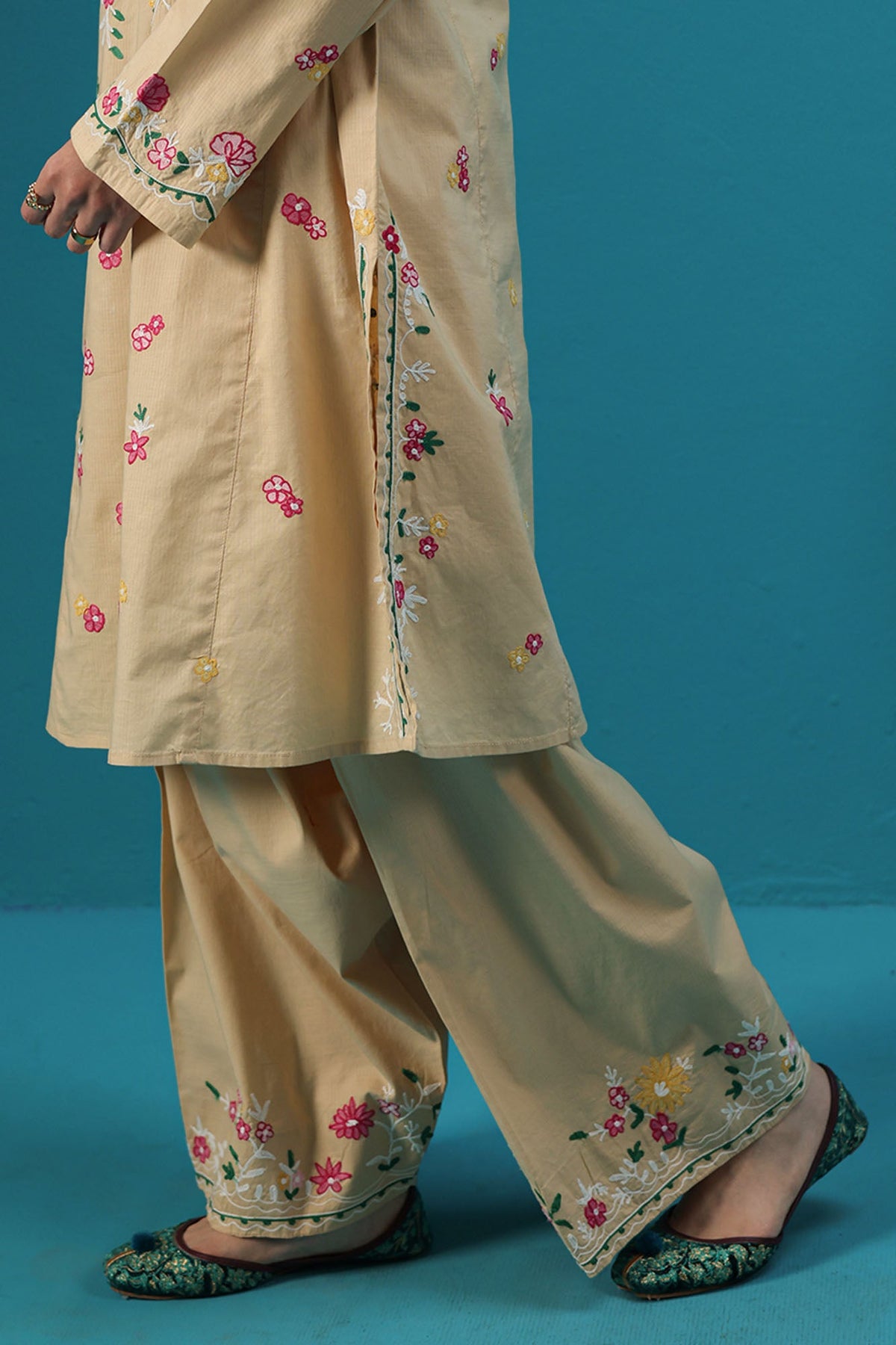 Embroidered Petal Edit Set