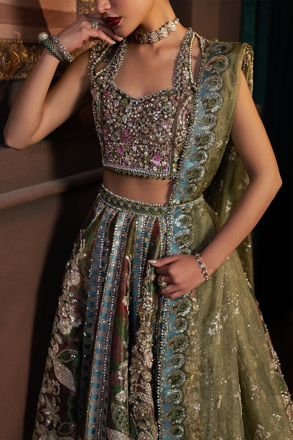 Afrozeh – Mahsil Style