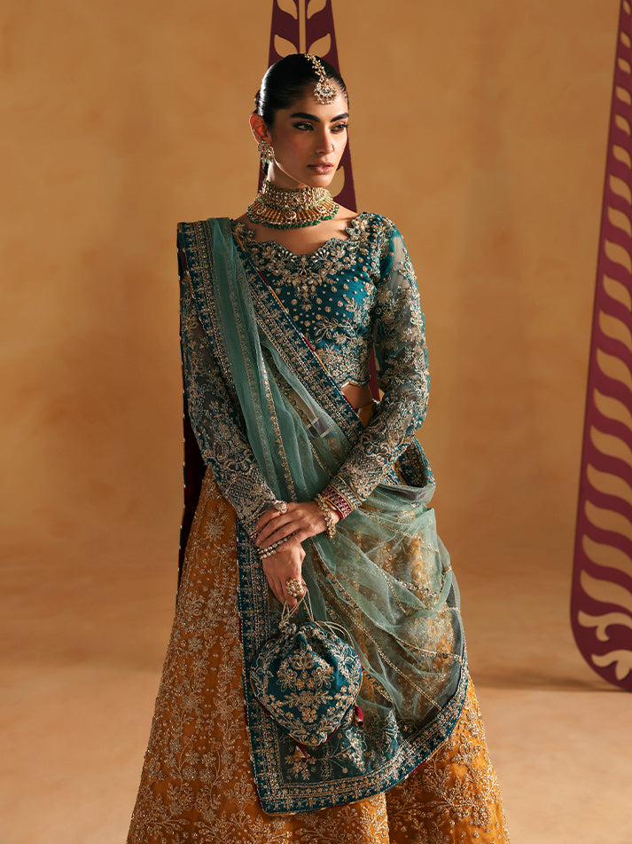 Gulaal – Zoia Style