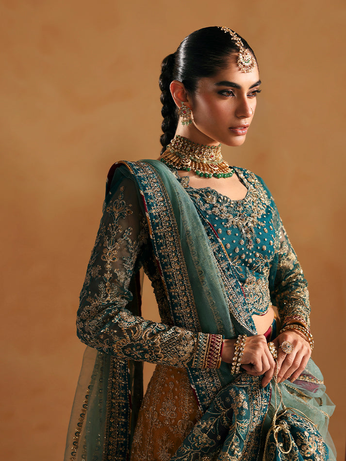 Gulaal – Zoia Style