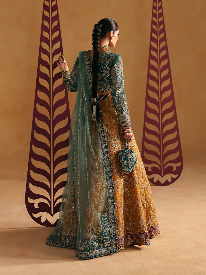 Gulaal – Zoia Style