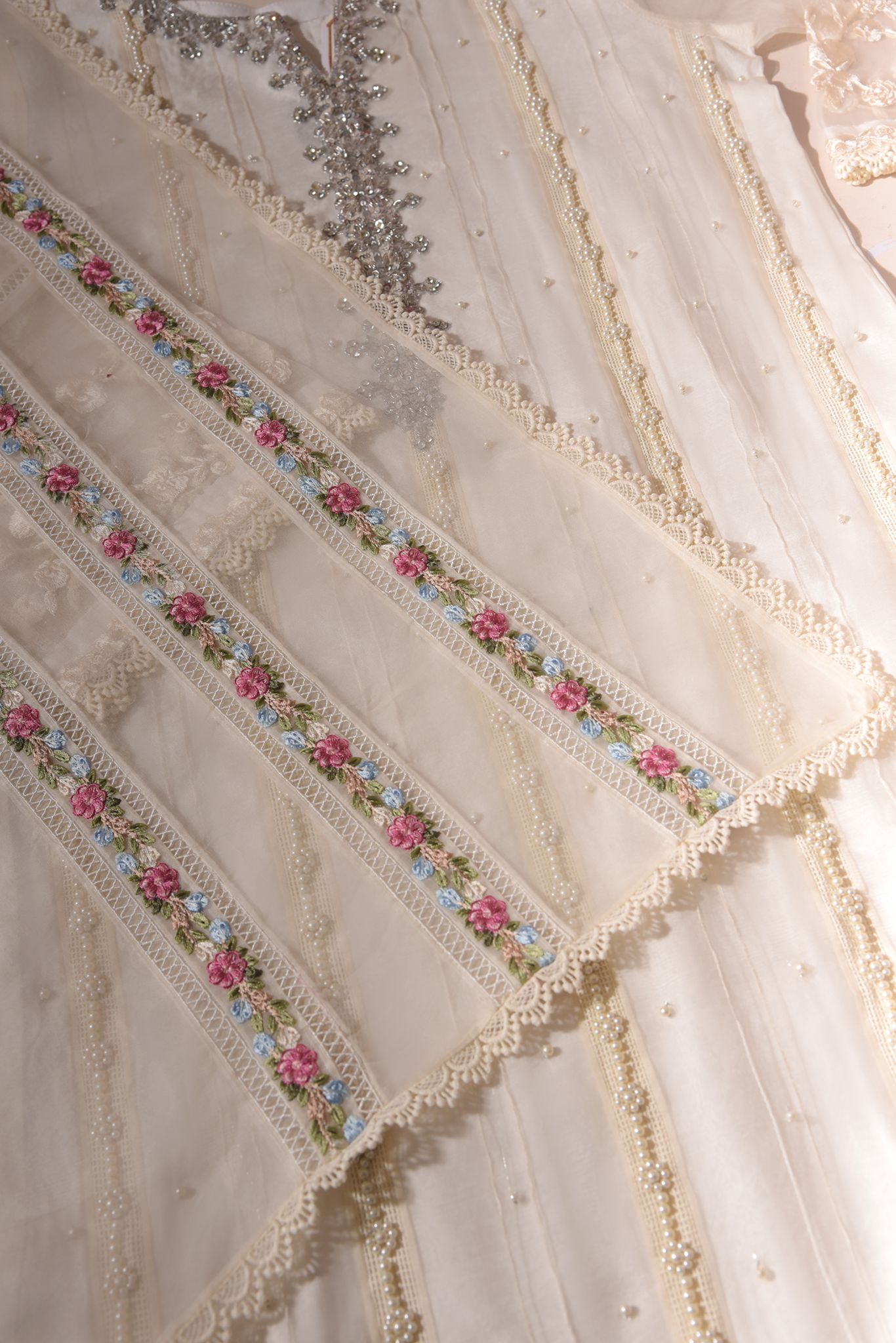 Charmante Ivory