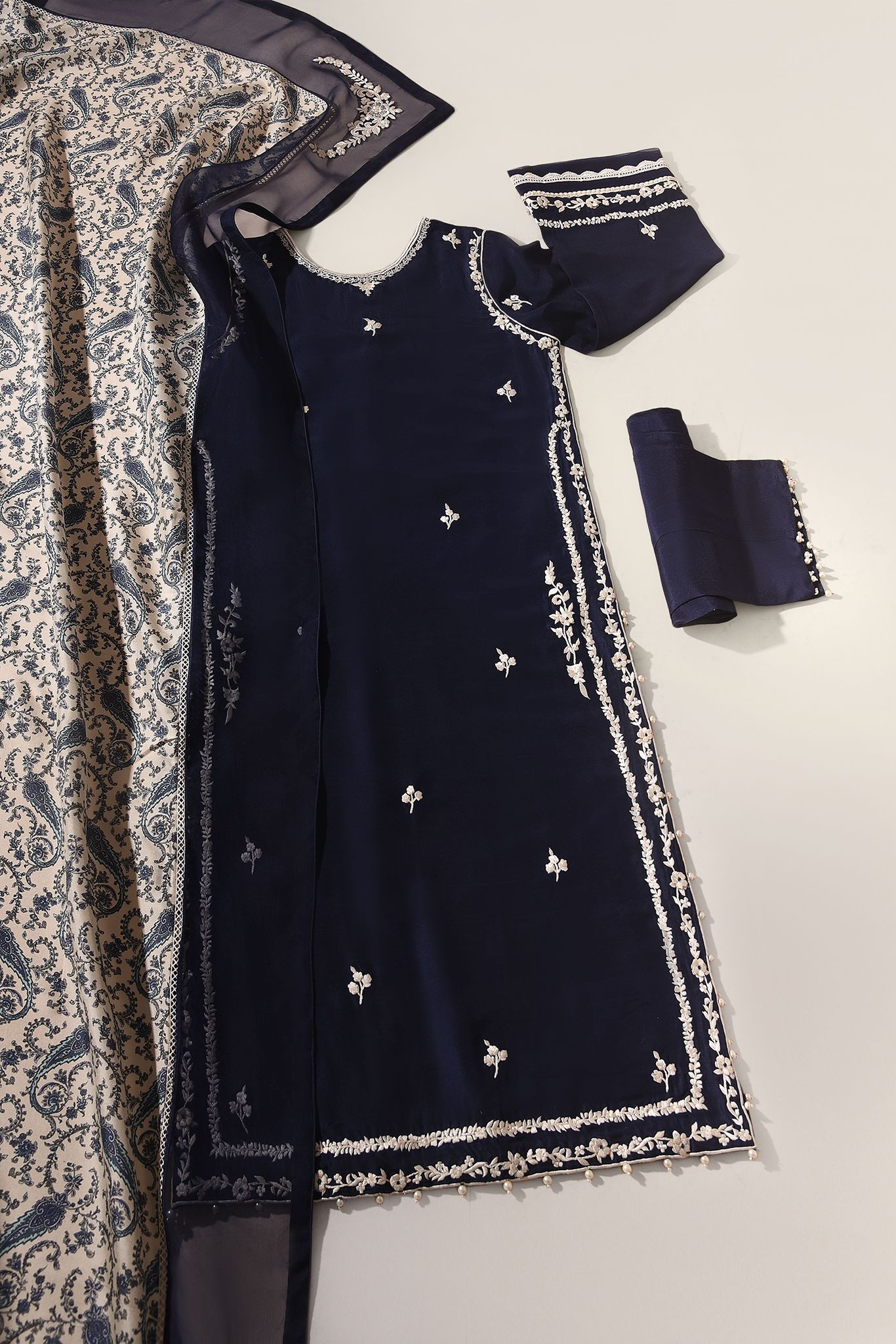 Tahzeeb Embroidered with Raw Silk Shawl