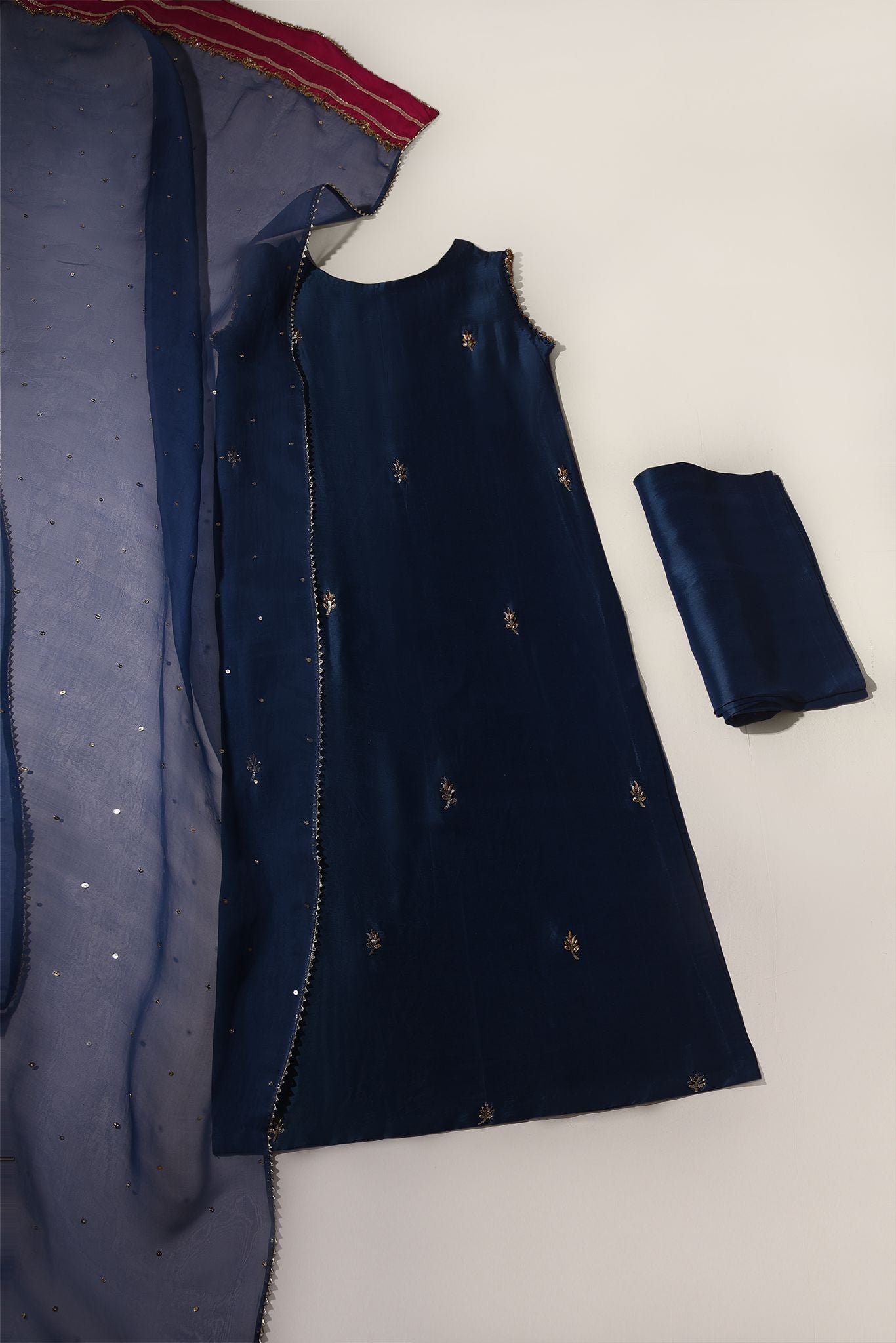 Niru Navy Blue
