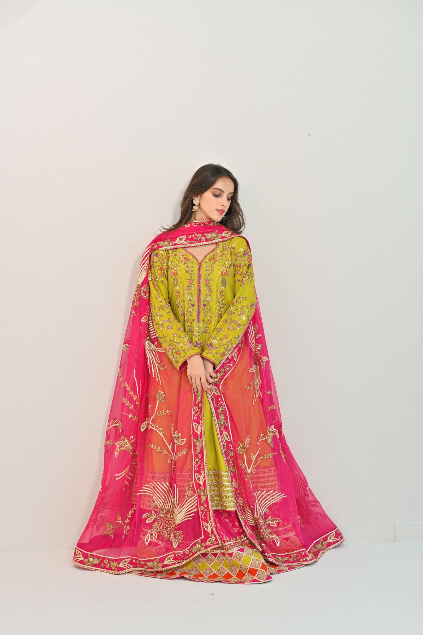 Mahnoor Mehndi Bridal