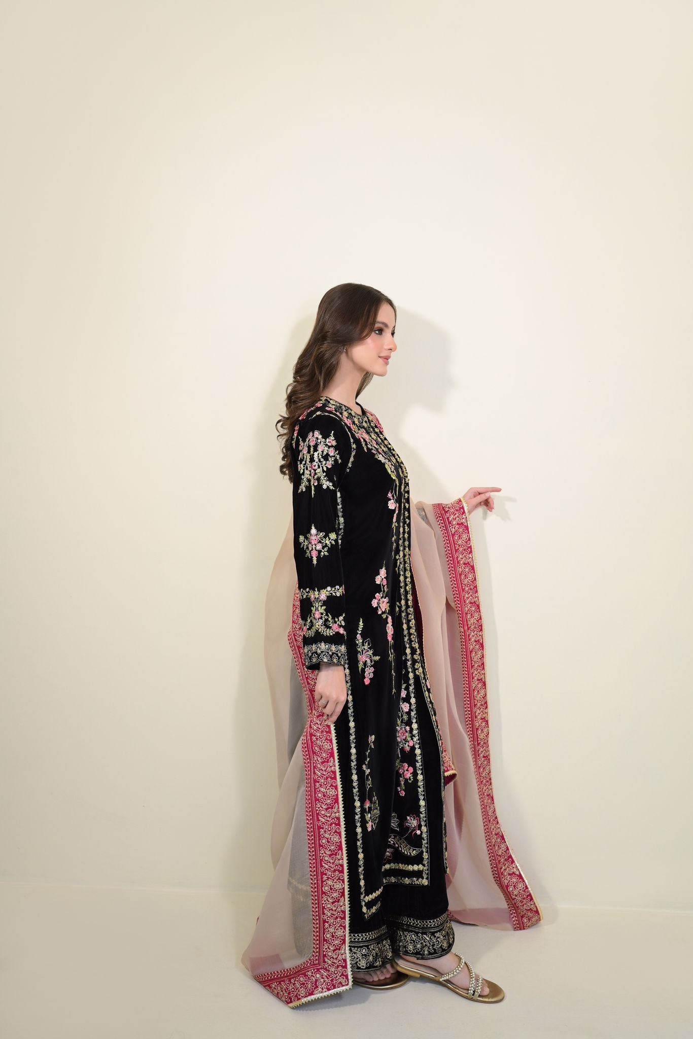Black Velvet Mahnoor