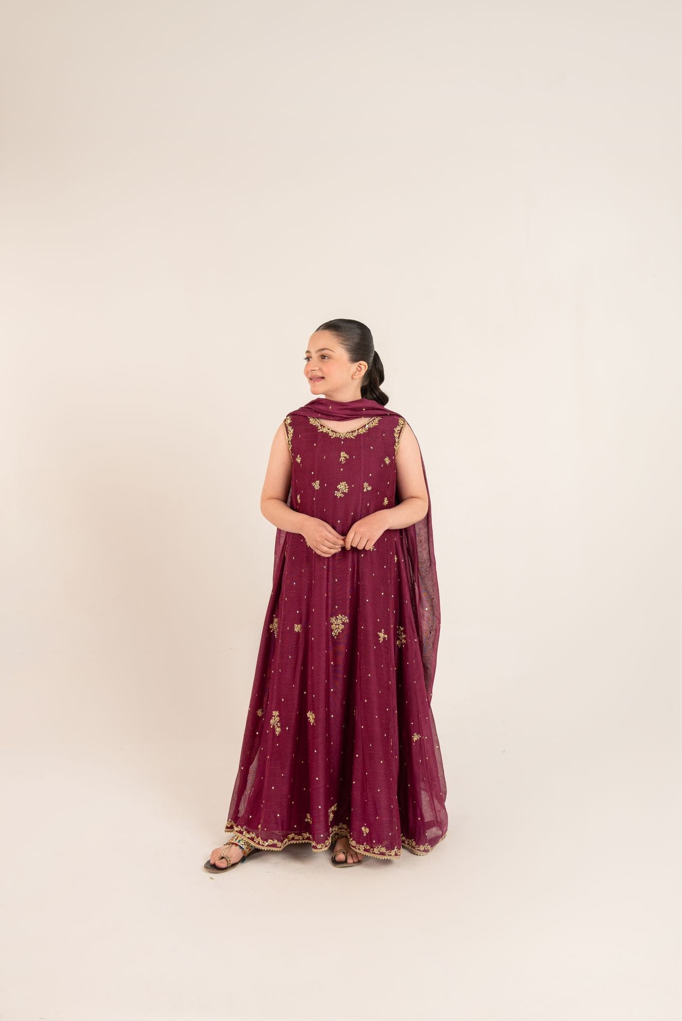 Inaya Plum - K
