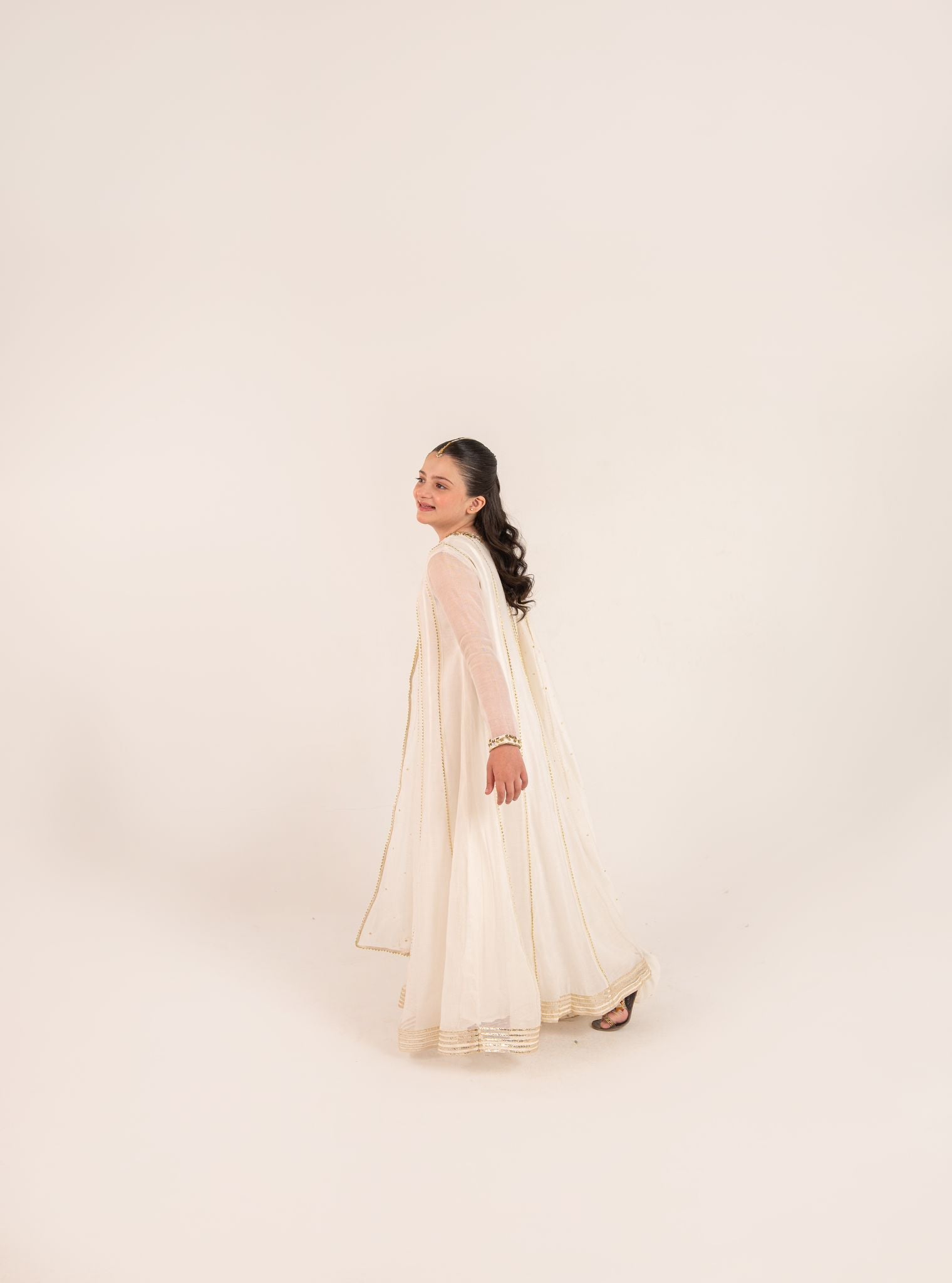 Inaya White Gotah - K