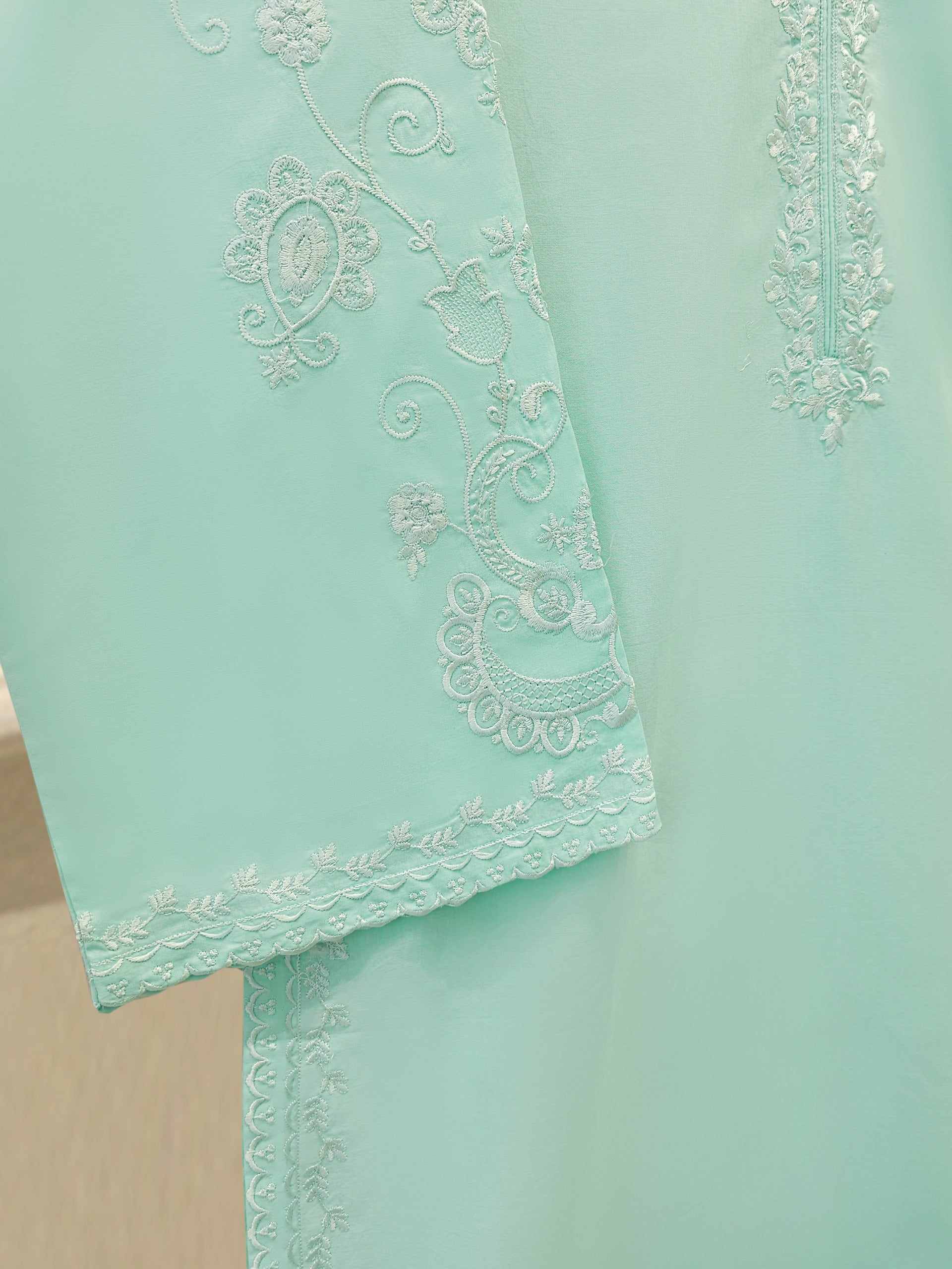 2 Piece - Embroidered Lawn Suit S112149