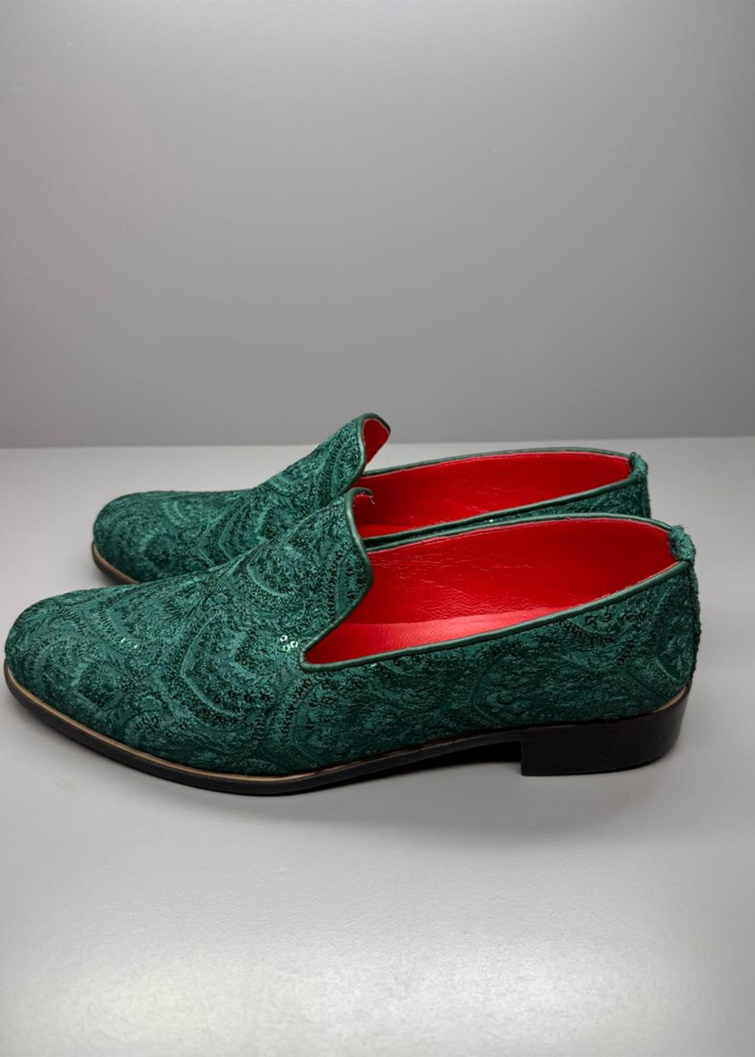 Shoes Without Embellishment