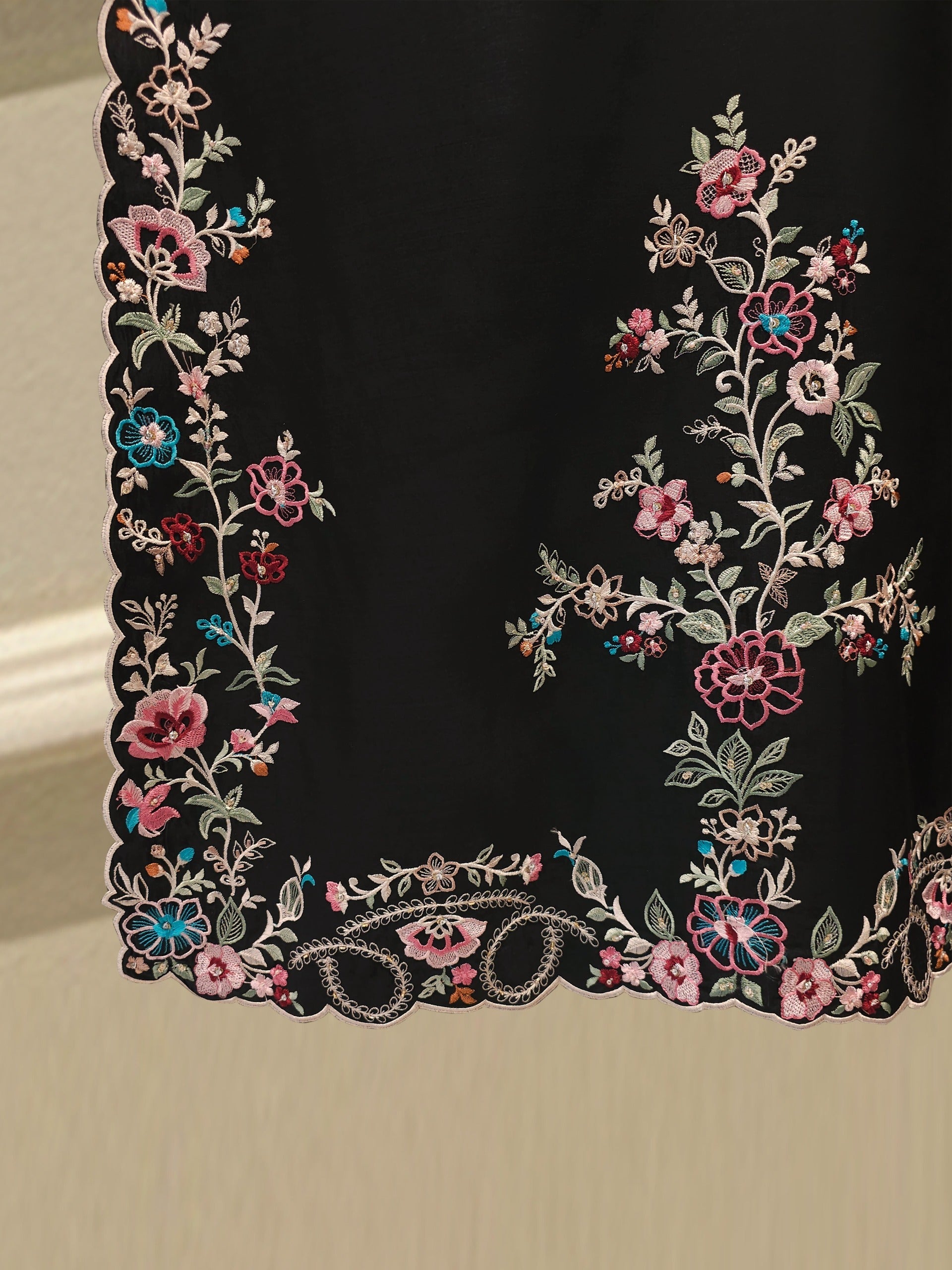 3 Piece- Pure Khaddi Silk Embroidered Suit S112991