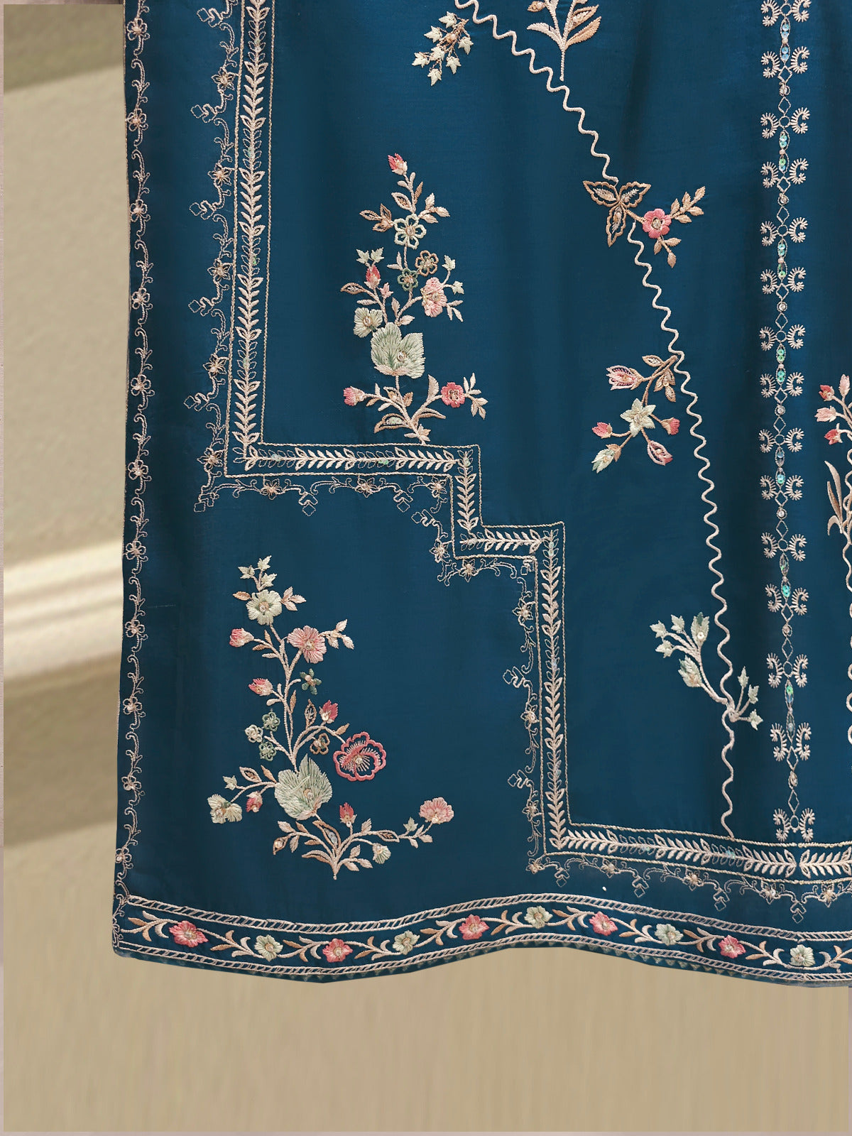 3 Piece - Pure Khaddi Silk Embroidered Suit S113242