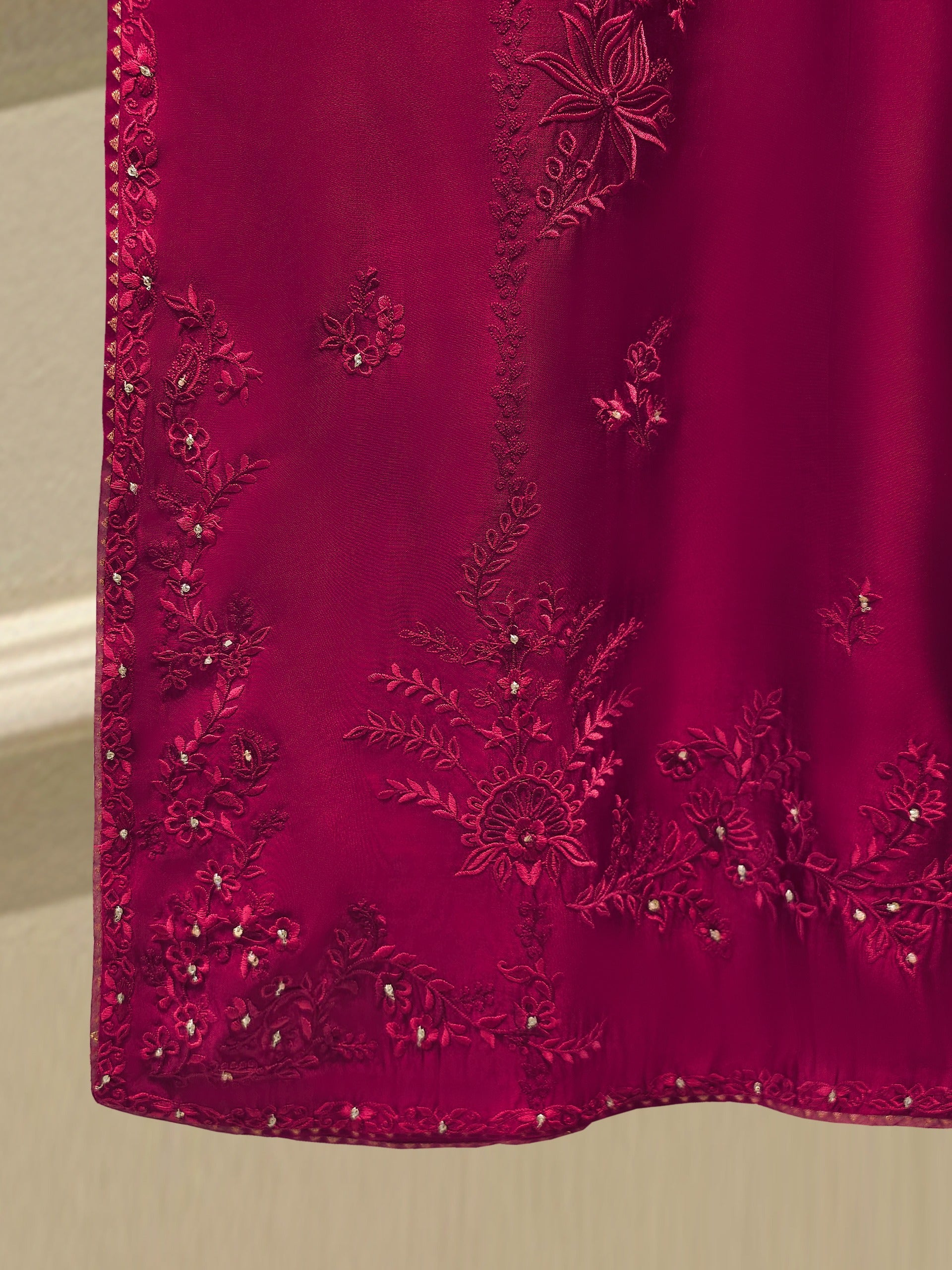 3 Piece- Pure Sheesha Silk Embroidered Suit S113884