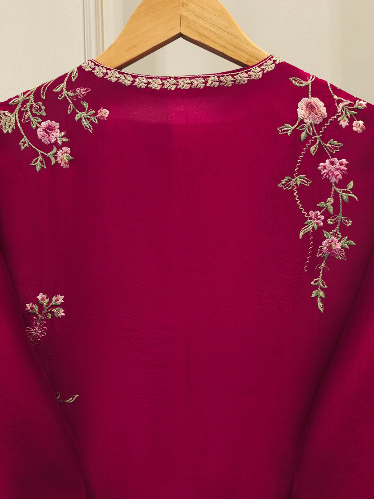 3 Piece- Pure Sheesha Silk Embroidered Suit S114551