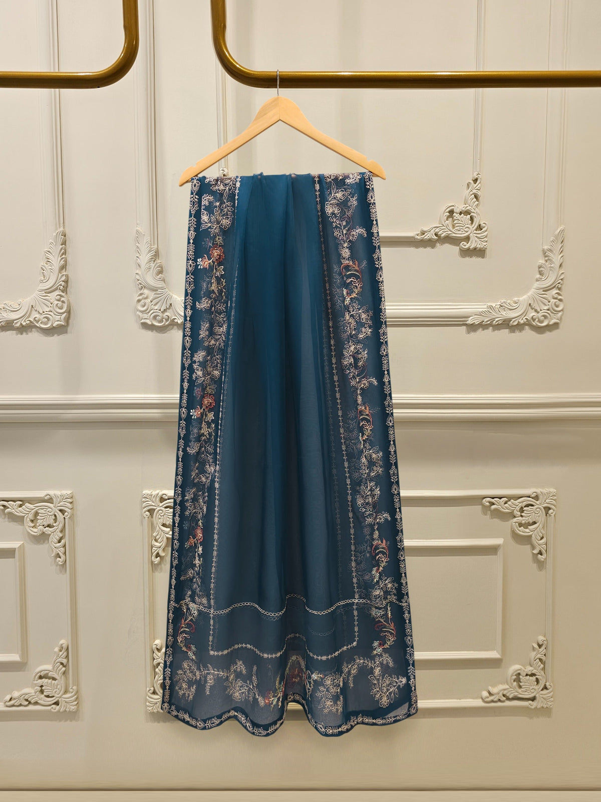 3 Piece - Pure Khaddi Silk Embroidered Suit S114823