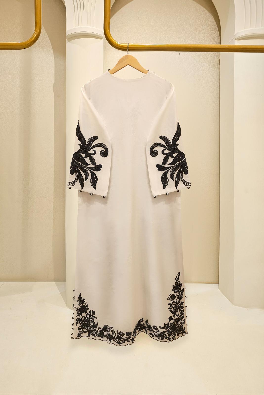 Monochrome Kaftan