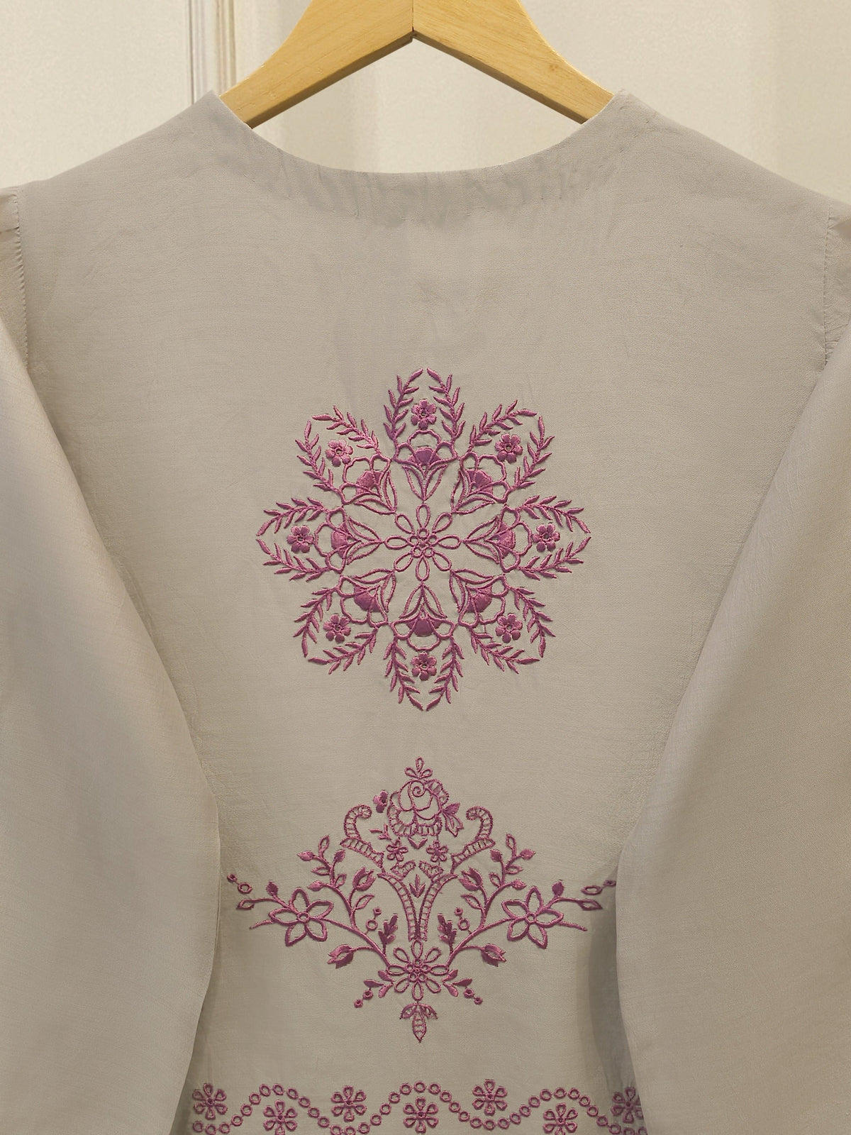 3 Piece - Pure Khaddi Silk Embroidered Suit S114914