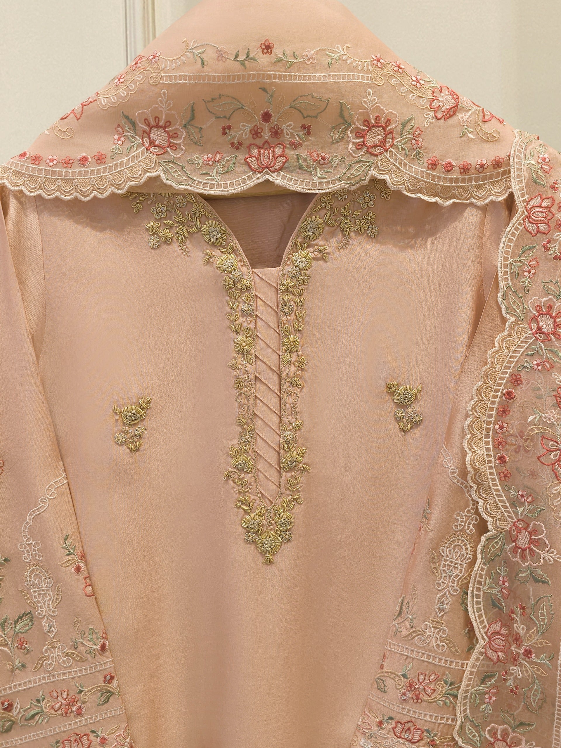 3 Piece- Pure Sheesha Silk Embroidered Suit S114921