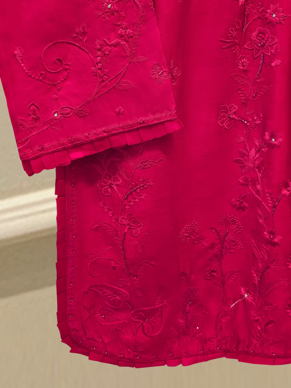 3 Piece- Pure Sheesha Silk Embroidered Suit S115108