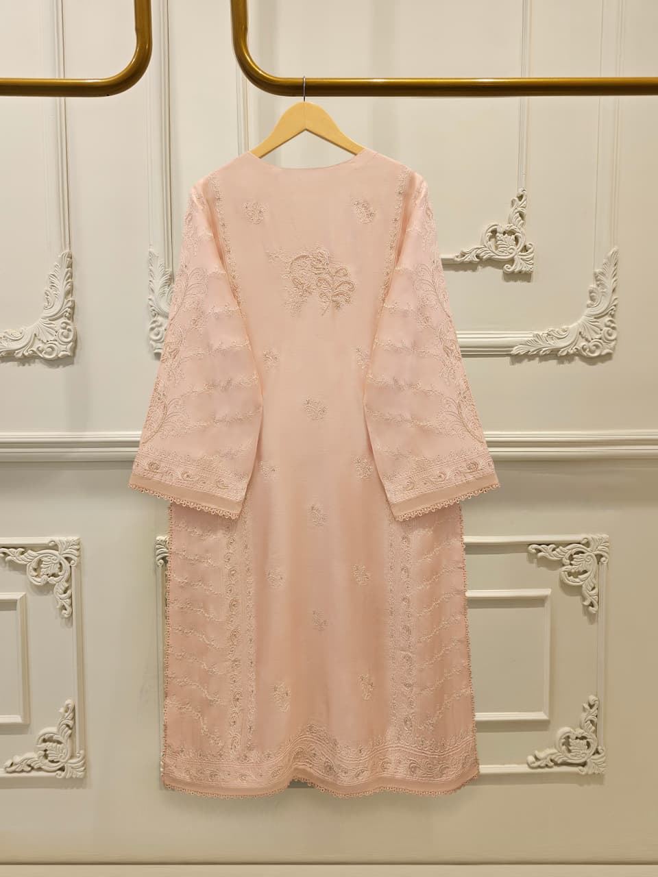 3 Piece- Pure Sheesha Silk Embroidered Suit S115122