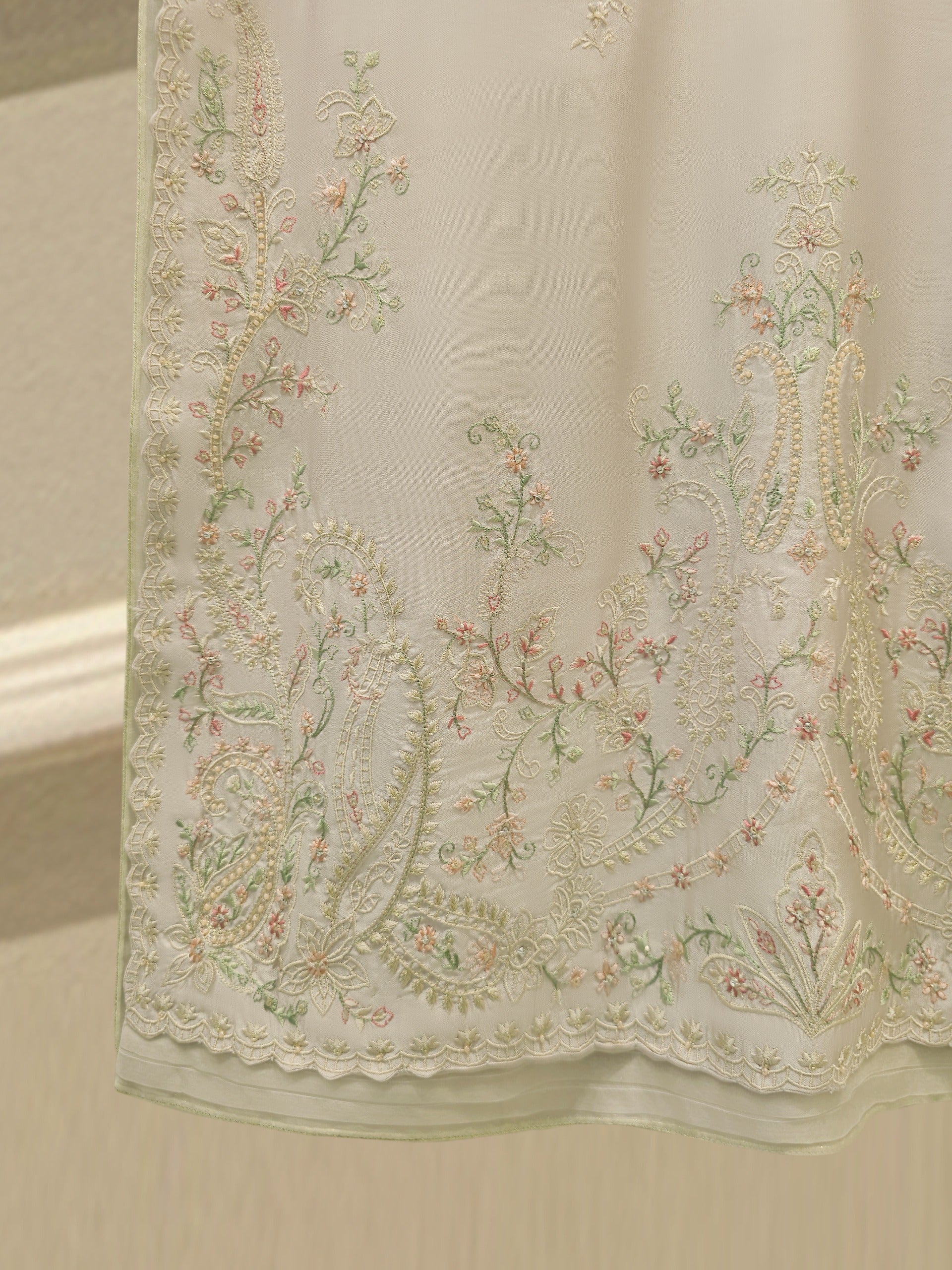 3 Piece- Pure Sheesha Silk Embroidered Suit S115118