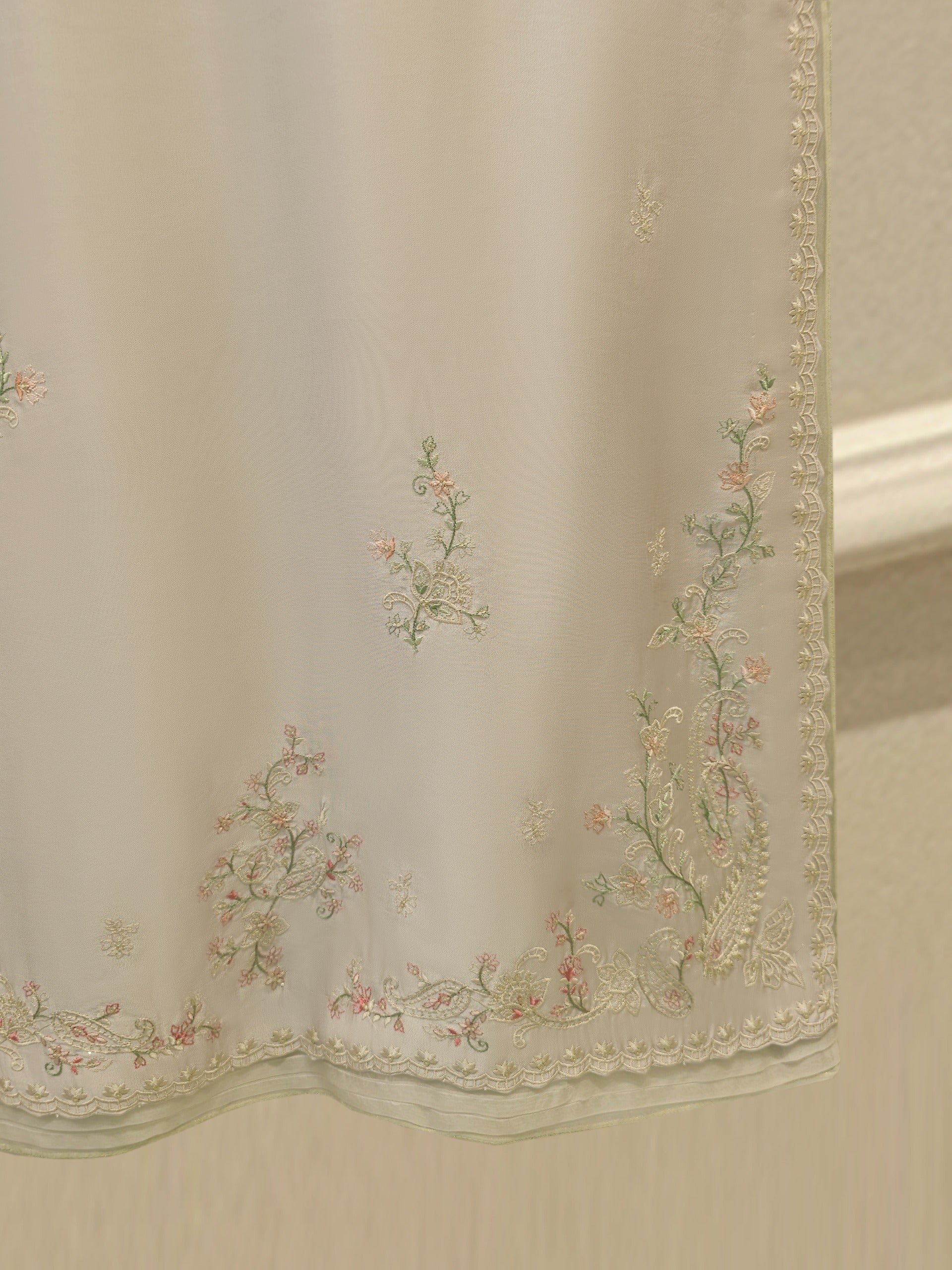 3 Piece- Pure Sheesha Silk Embroidered Suit S115118
