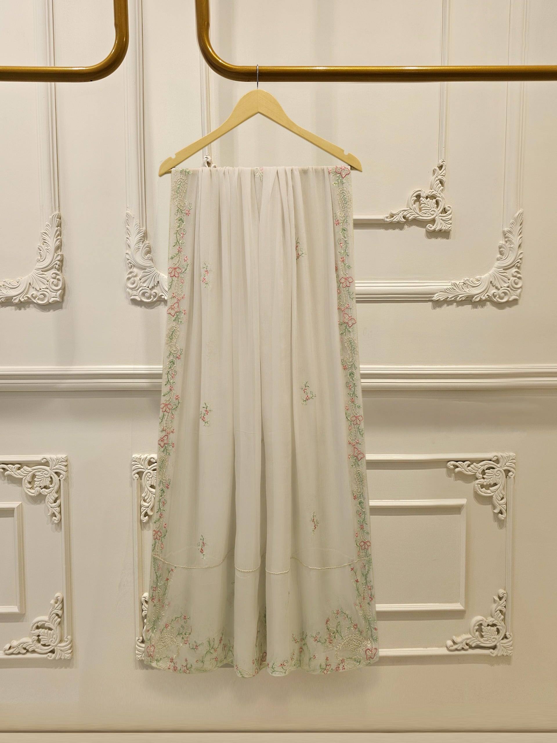 3 Piece- Pure Sheesha Silk Embroidered Suit S115118