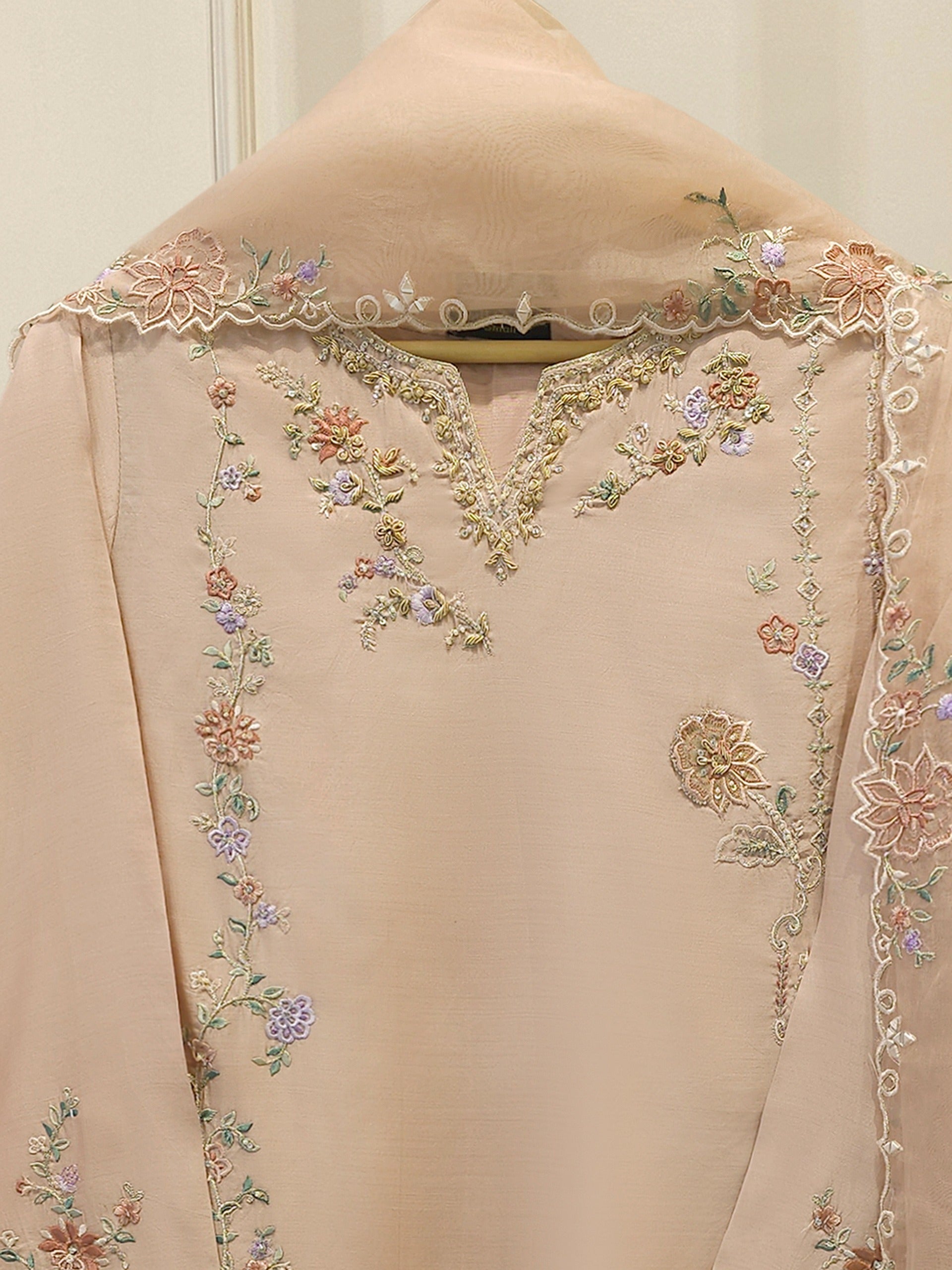 3 Piece - Pure Khaddi Silk Embroidered Suit S115261