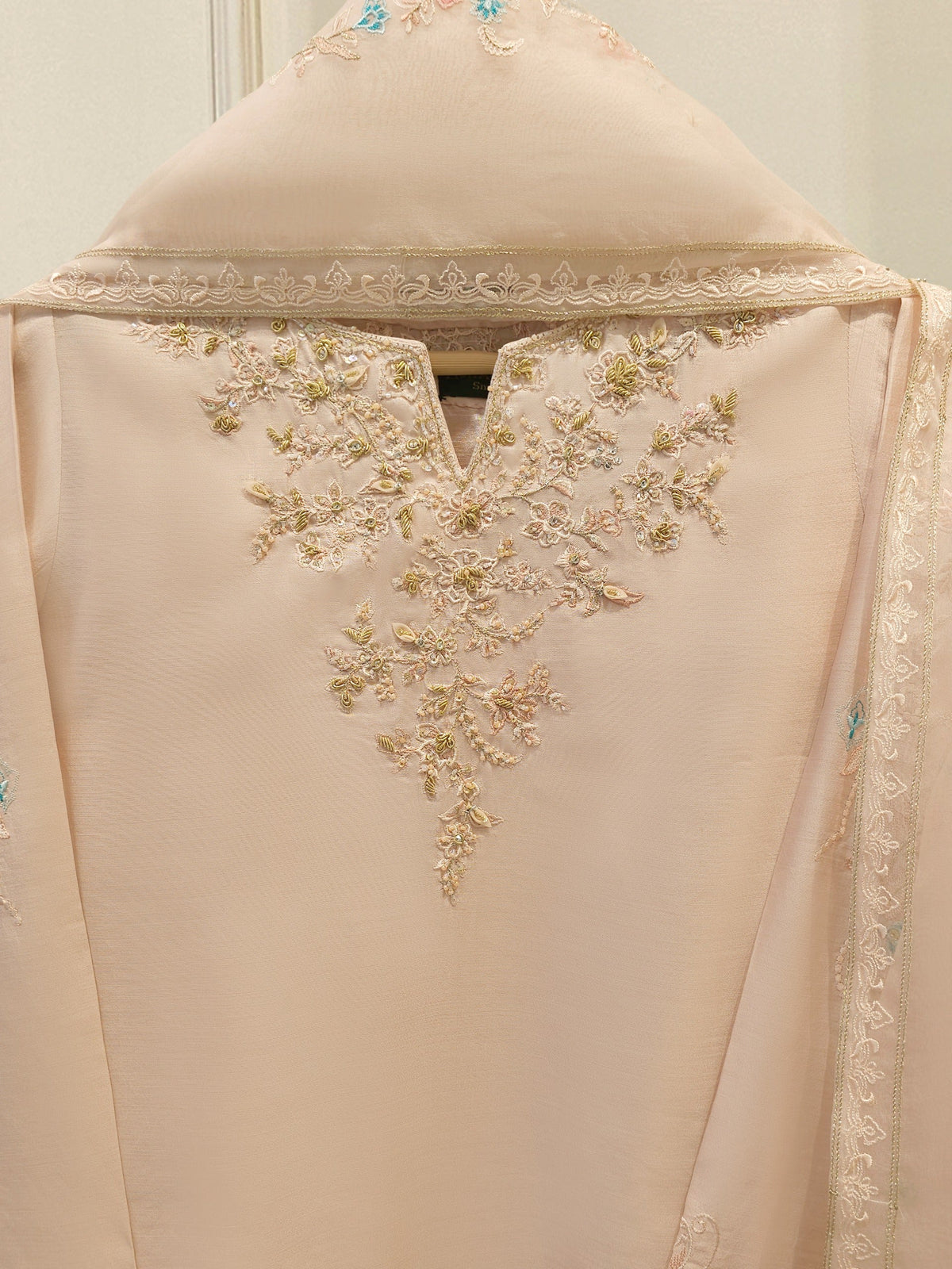 3 Piece - Pure Khaddi Silk Embroidered Suit S115379