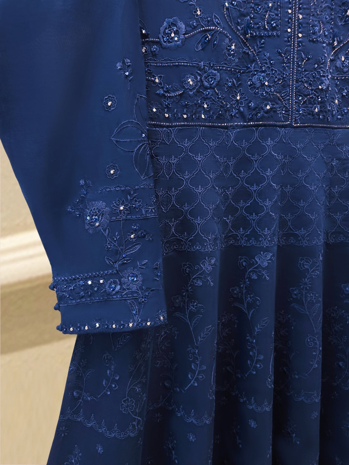 3 Piece - Pure Khaddi Silk Embroidered Suit S115707