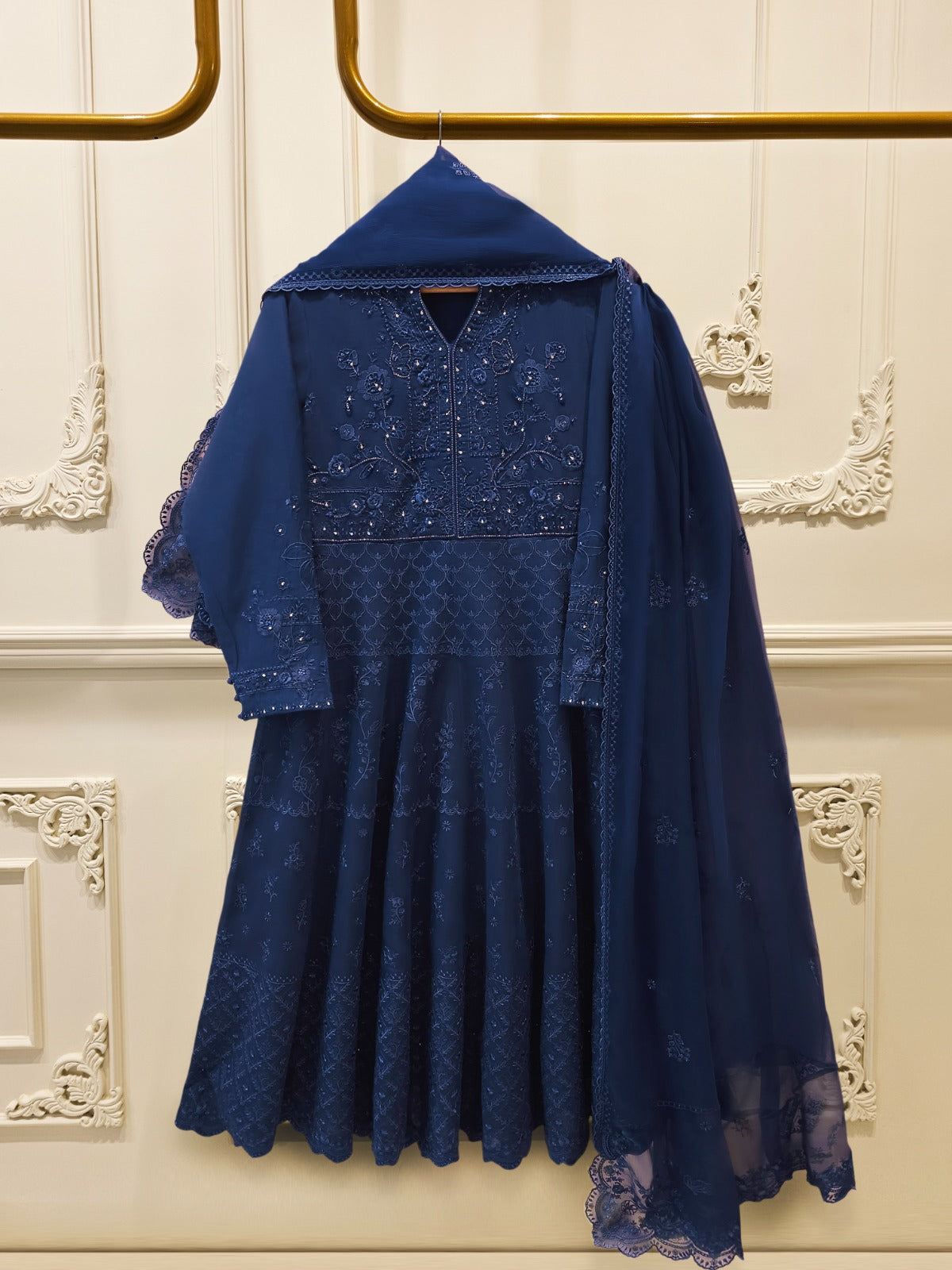 3 Piece - Pure Khaddi Silk Embroidered Suit S115707