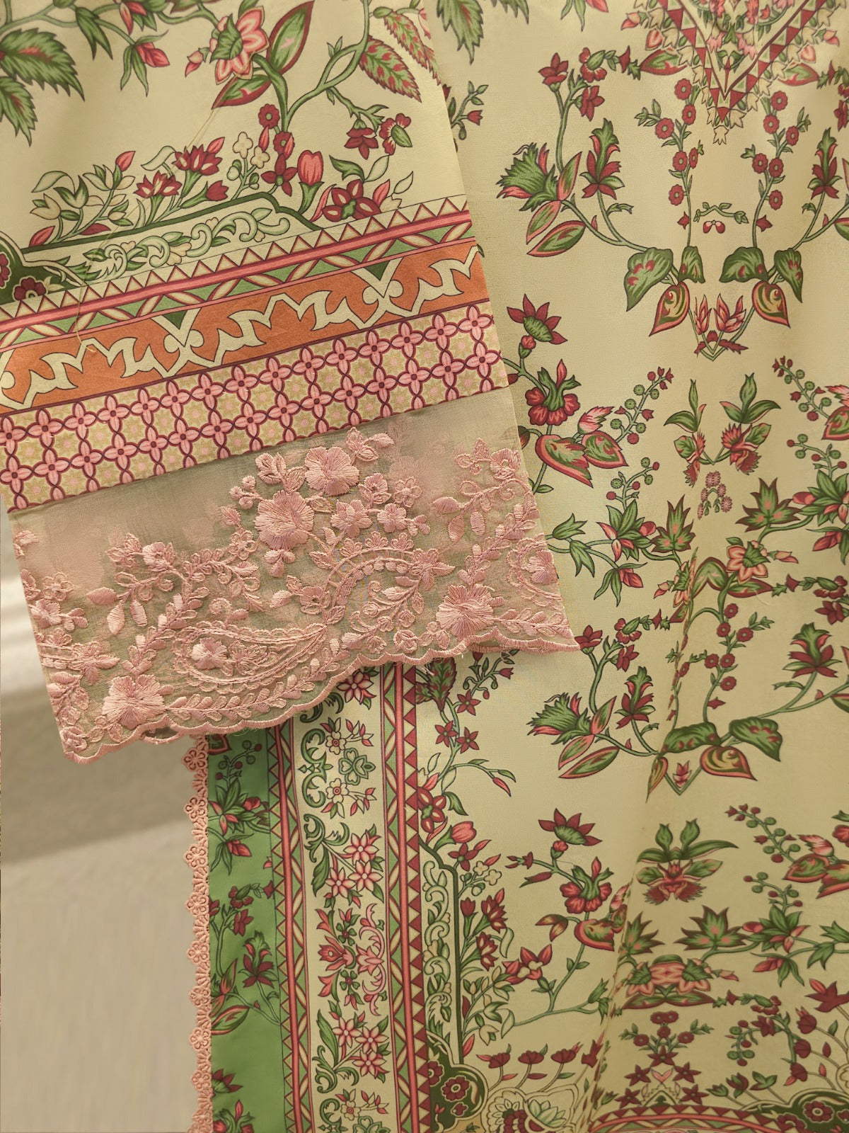Digital Printed Lawn Shirt S115104