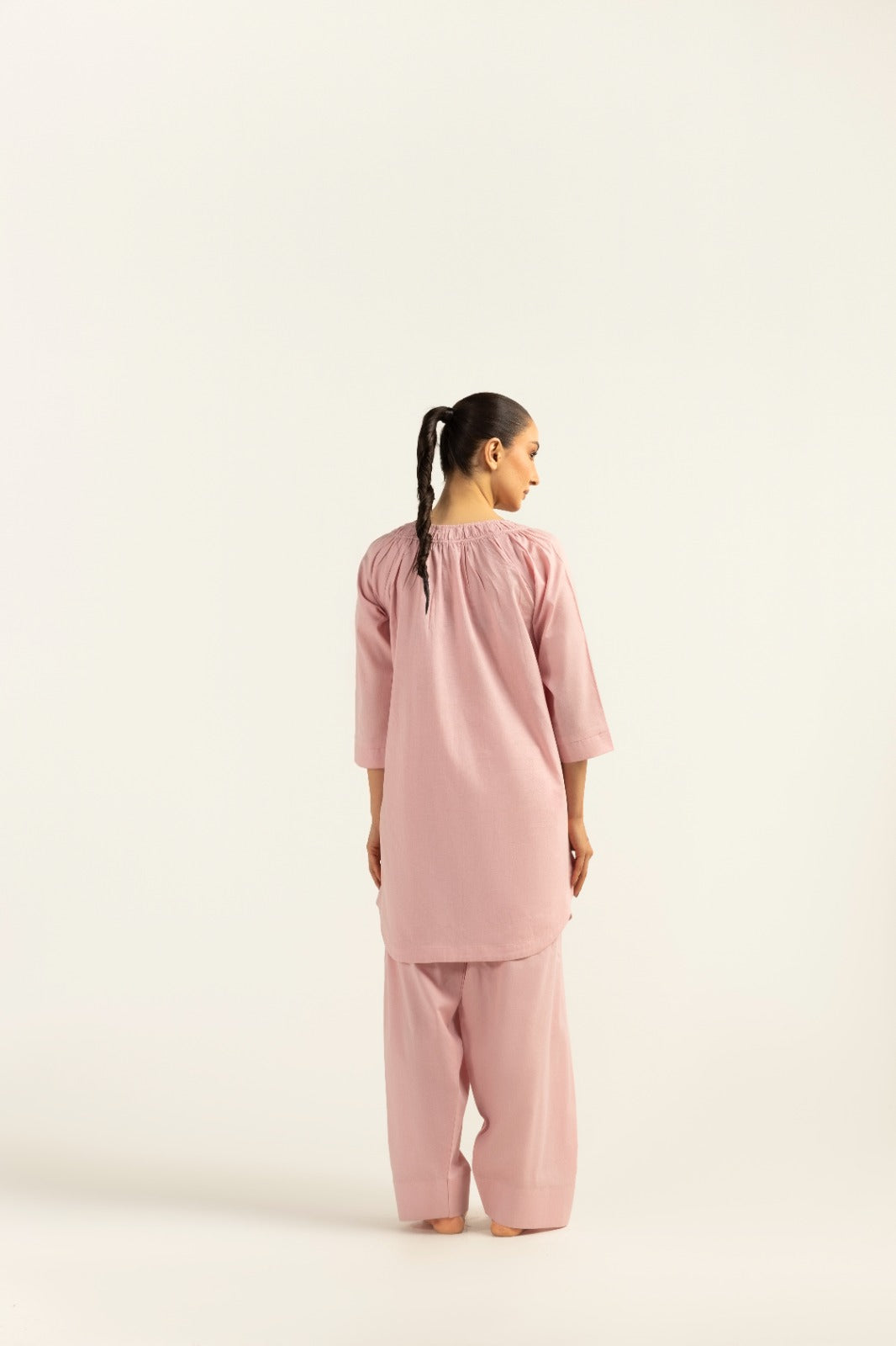 https://cdn.shopify.com/s/files/1/0663/9616/0233/files/WhatsApp_Image_2025-06-24_at_4.30.56_PM_1_f72b2666-469e-476a-9638-35bf7fde99d9.jpg?v=1755801067