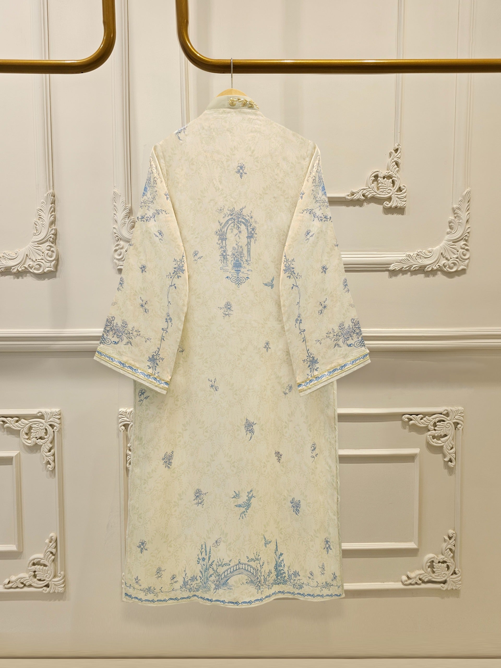 2 Piece - Pure Embroidered Chameuse Silk Suit S112237