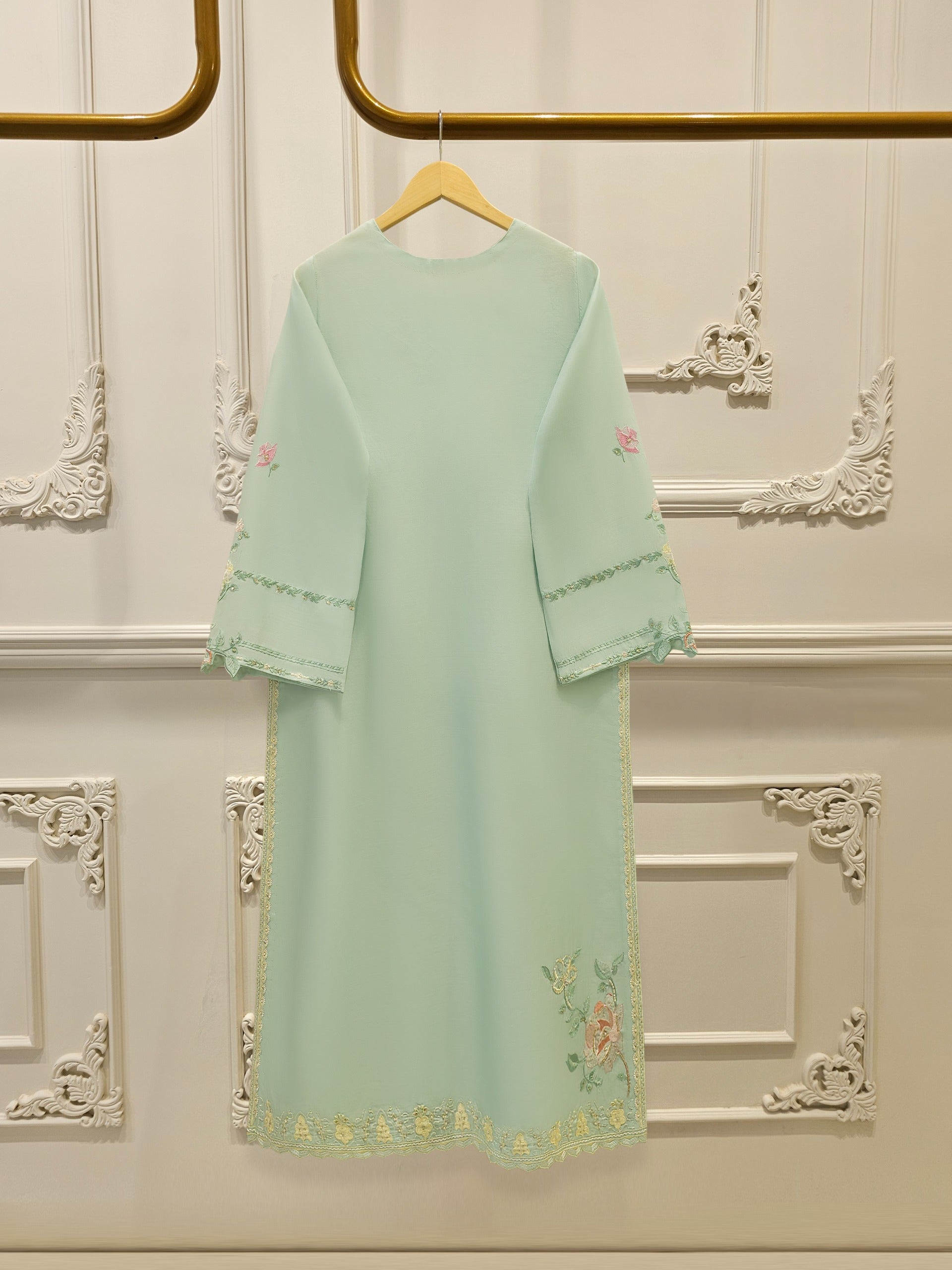 3 Piece- Pure Khaddi Silk Embroidered Suit S112281