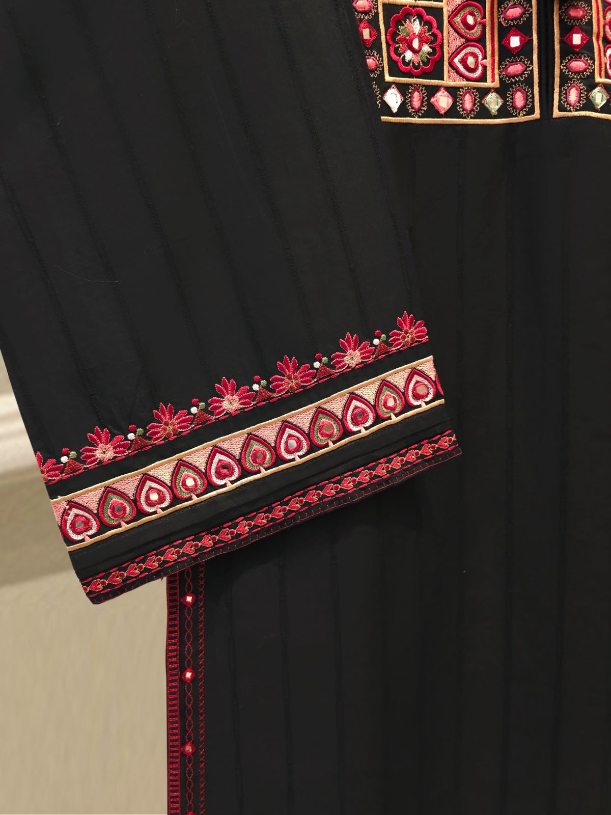 2 Piece - Embroidered Jacquard Suit S112296