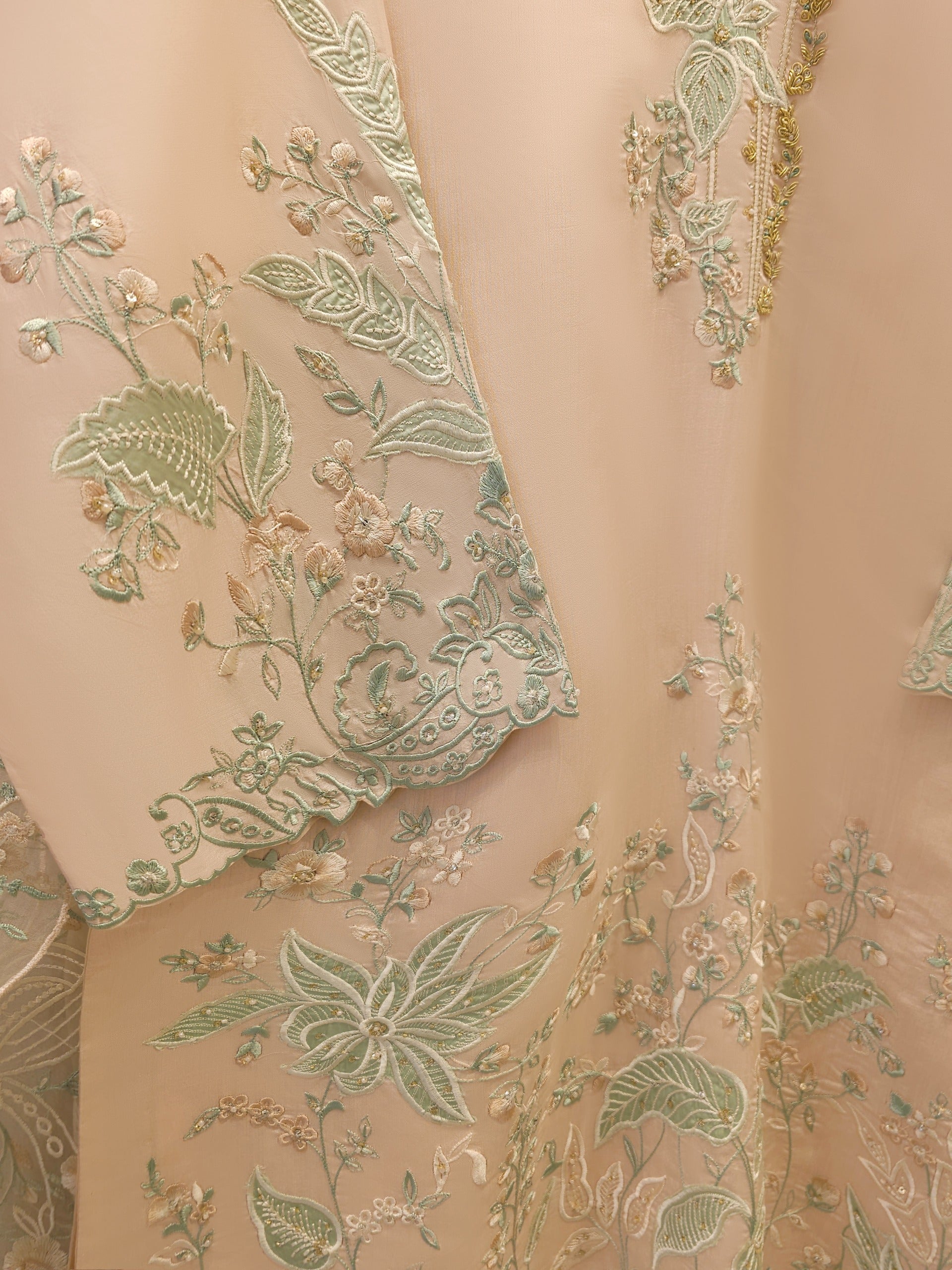 3 Piece- Pure Khaddi Silk Embroidered Suit S112289