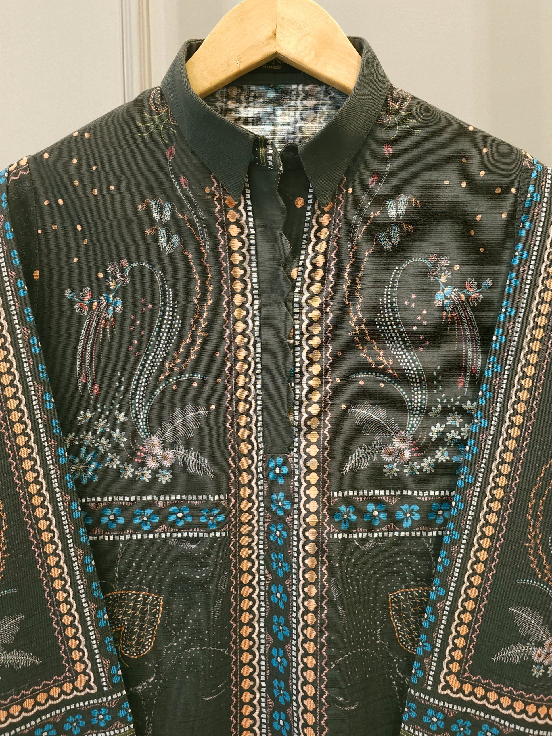 2 Piece - Digital Printed Khaddar Suit S112384