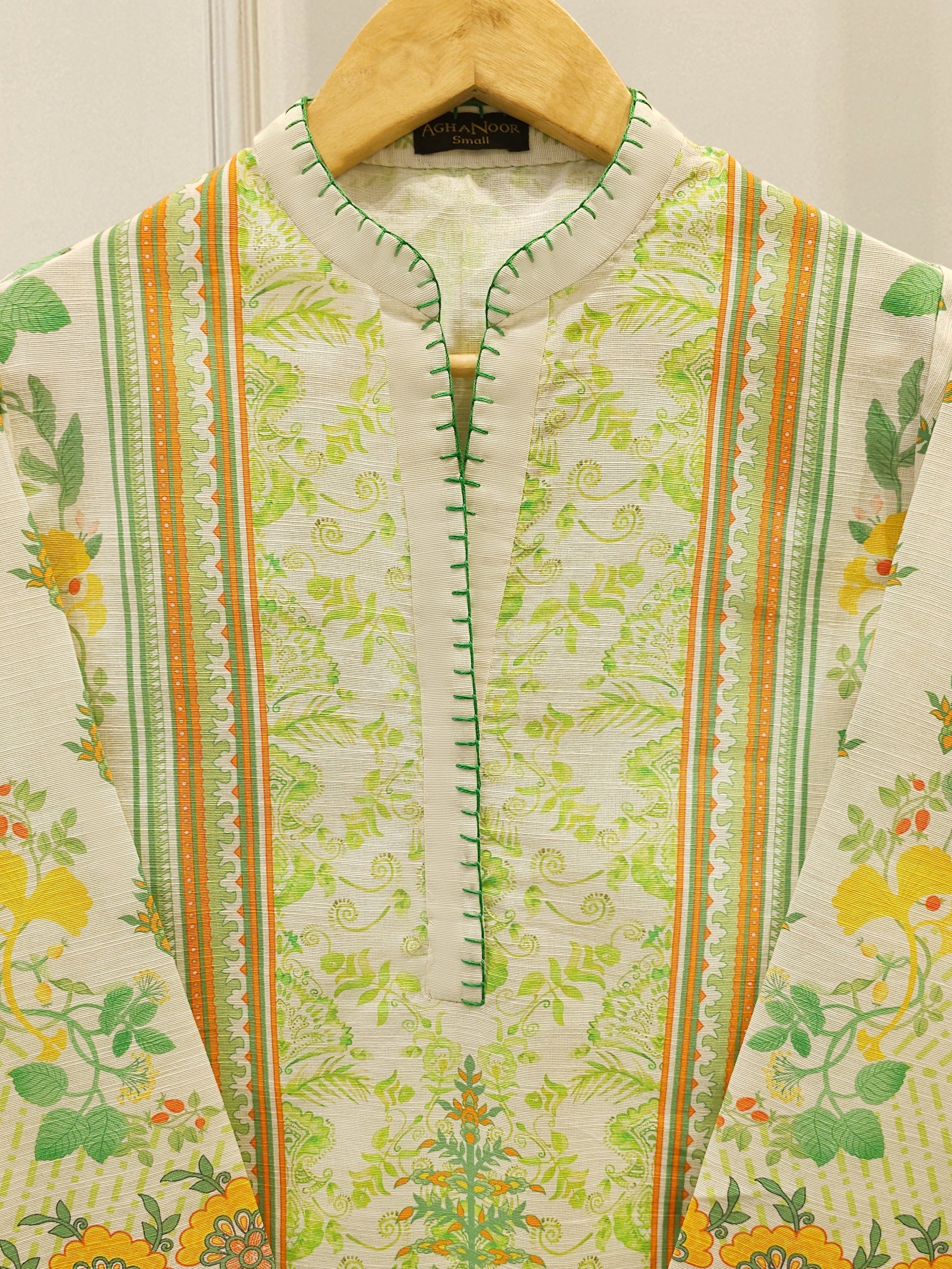 2 Piece - Digital Printed Khaddar Suit S112452