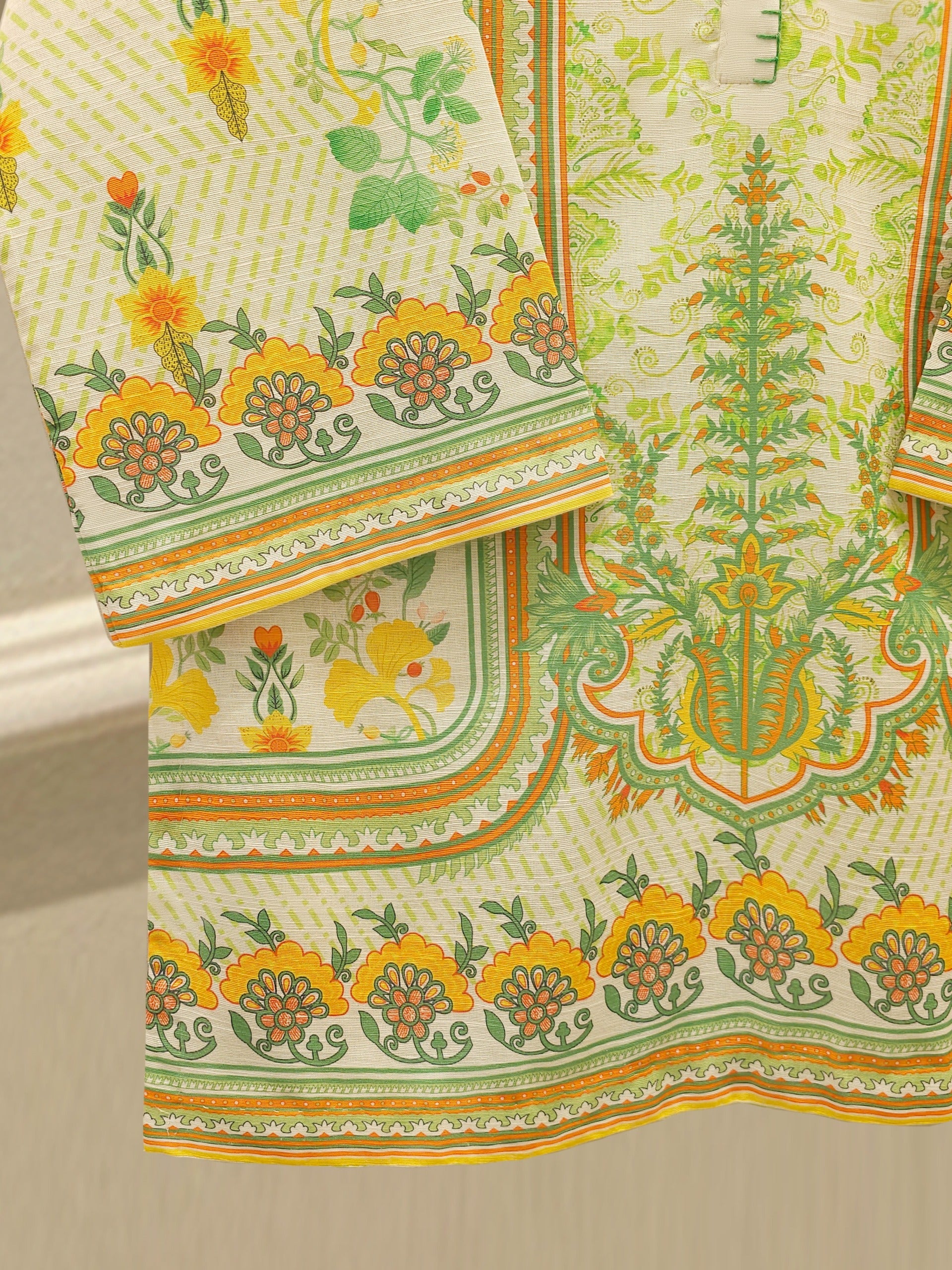 2 Piece - Digital Printed Khaddar Suit S112452