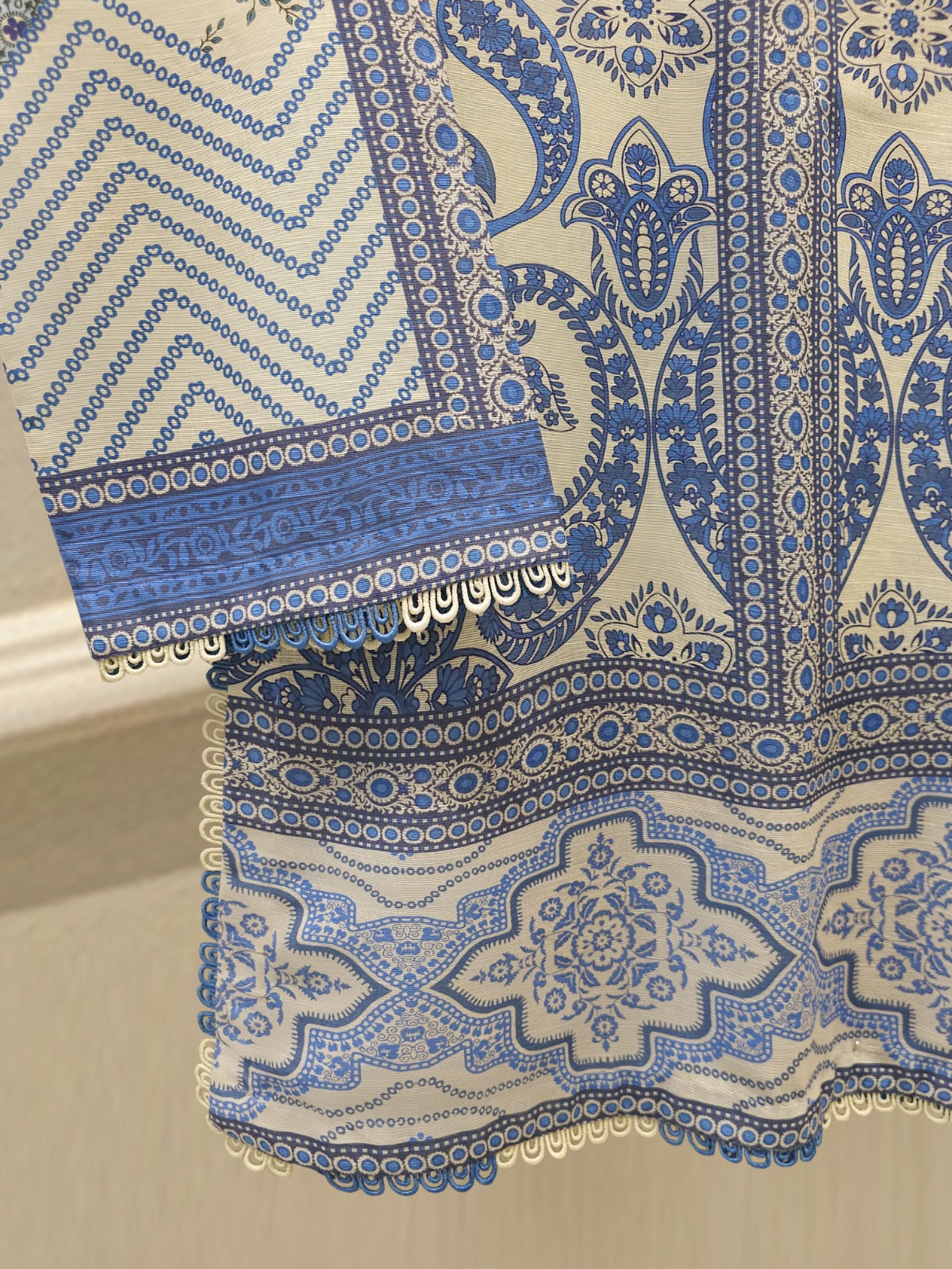 2 Piece - Digital Printed Khaddar Suit S112542